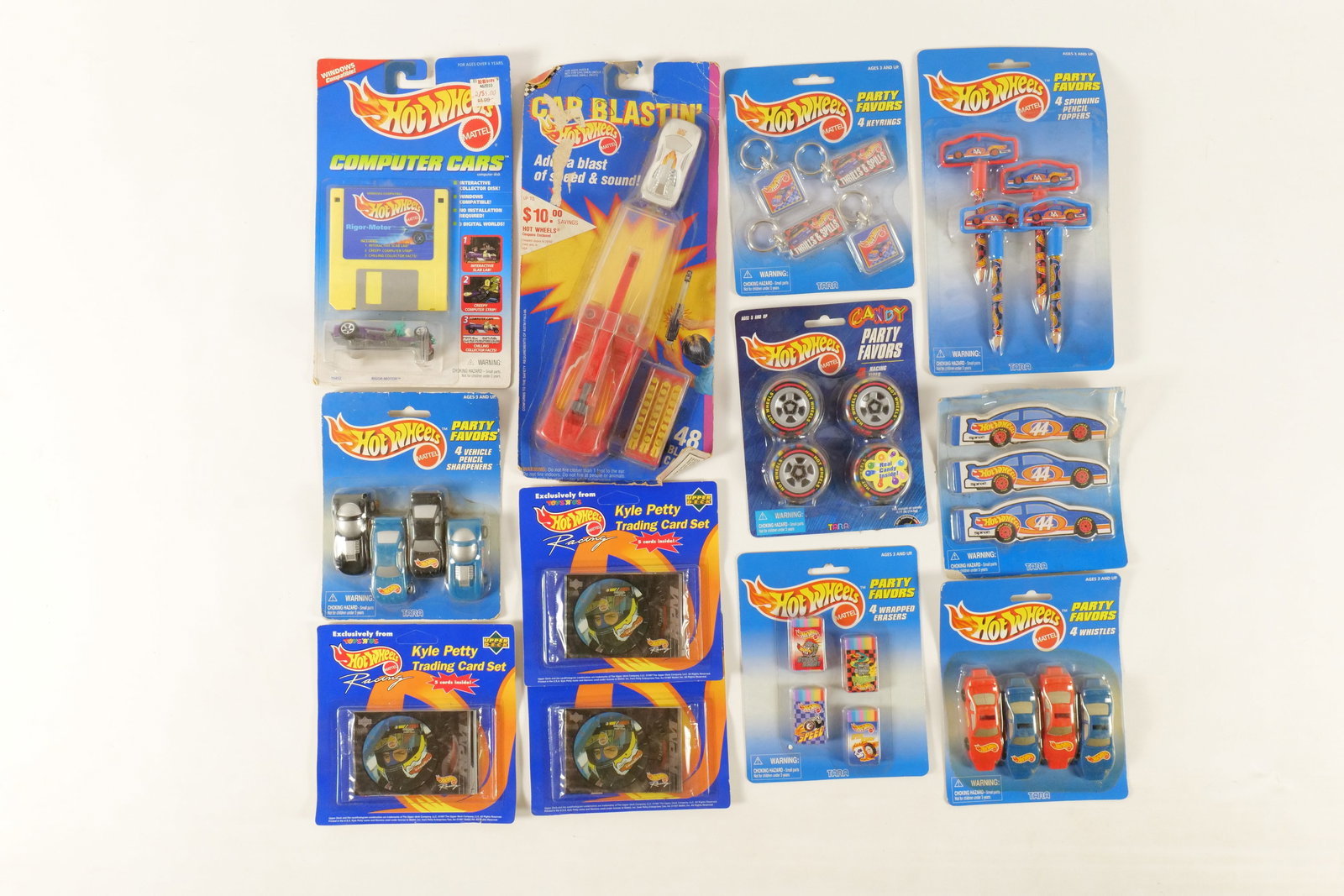 Lot of Vintage Hot Wheels Accessories (1 of 15)