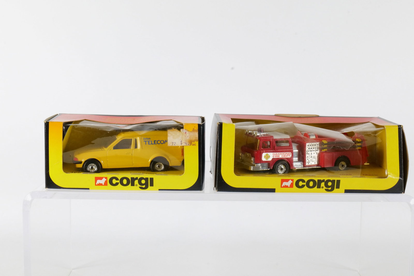 Lot of 2 Corgi Vehicles (1 of 13)