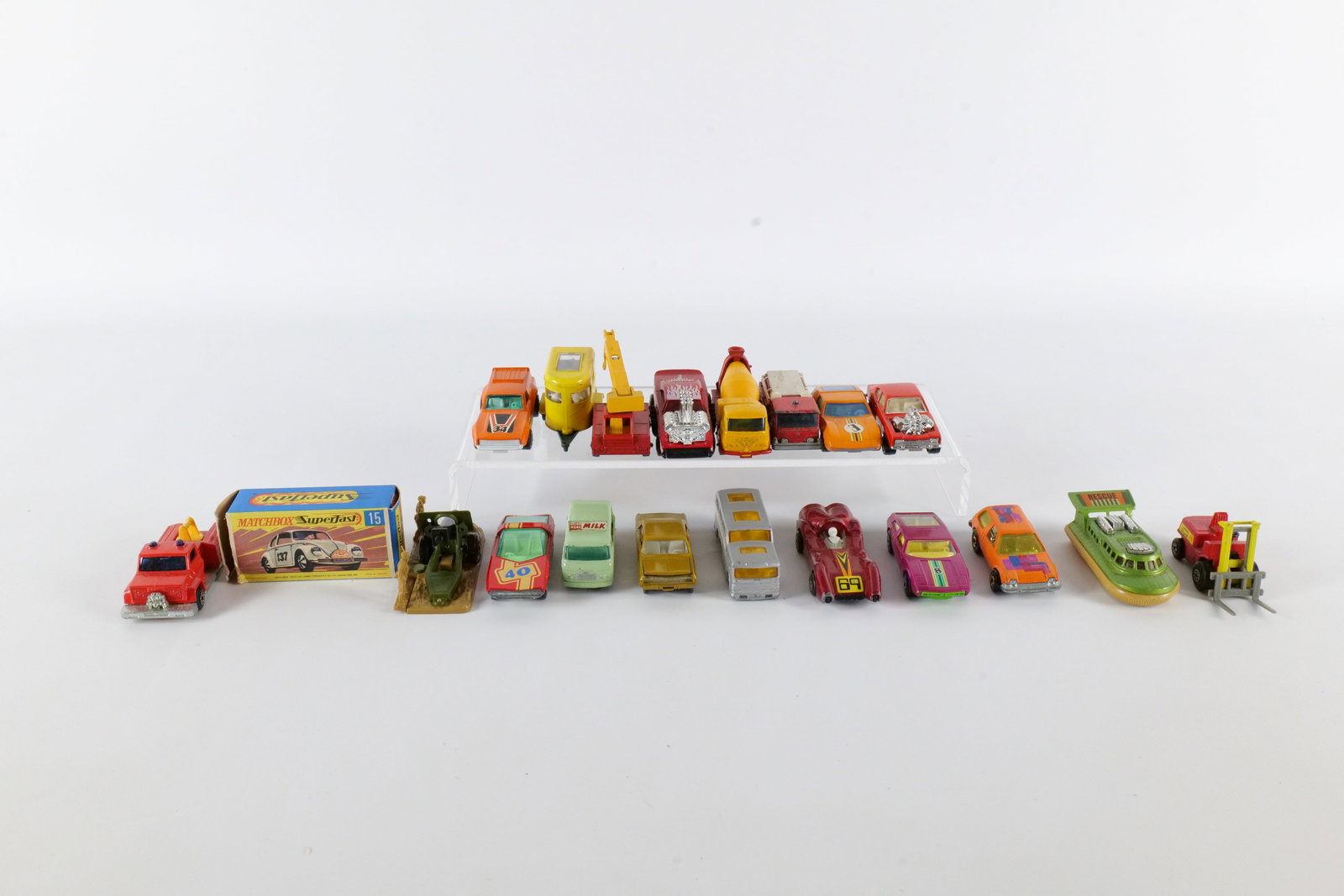 Lot of Loose Vintage Matchbox Cars (1 of 17)