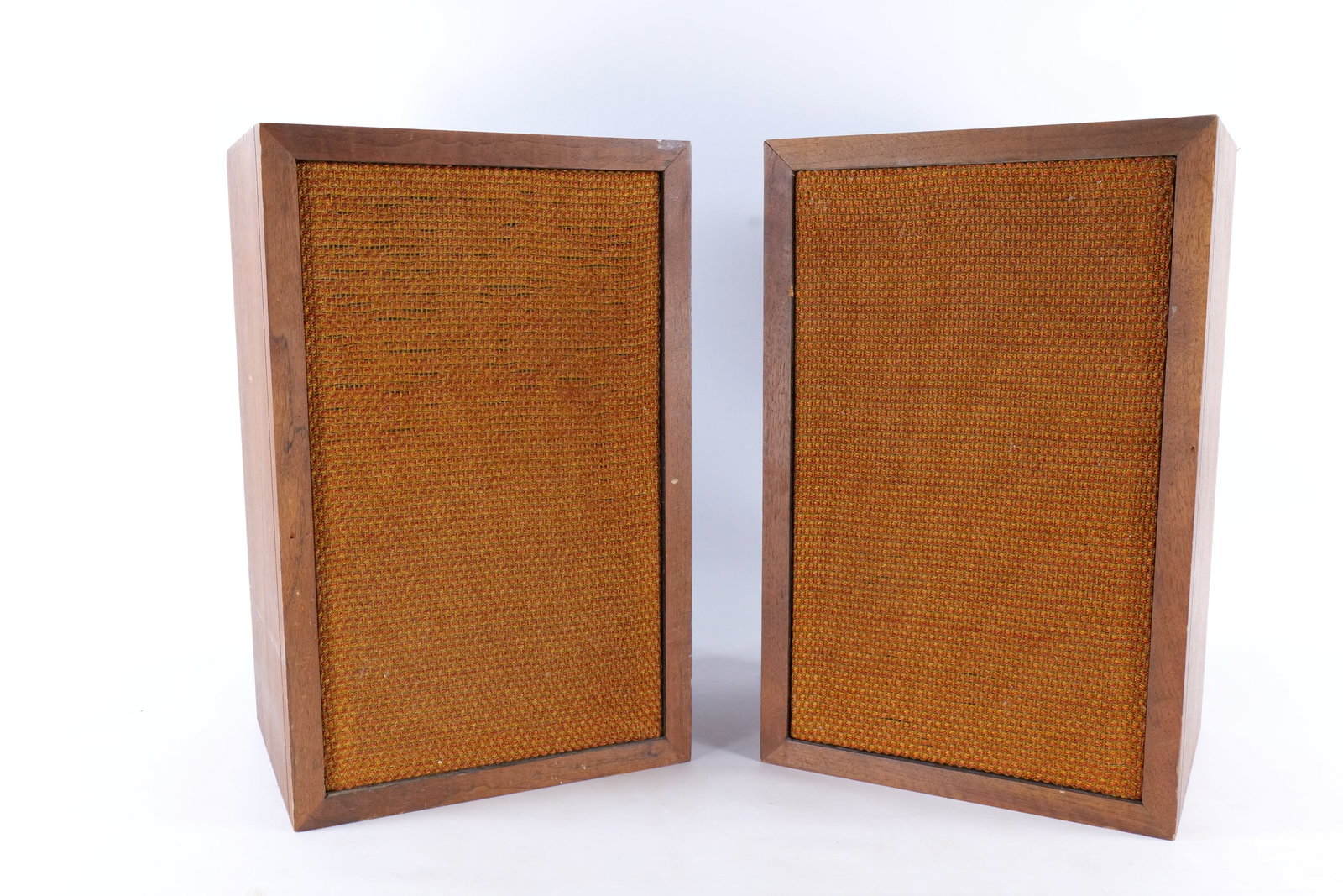 Pair of Vintage Fairfax Industries FX-300 Speakers: Pair of Vintage Fairfax Industries FX-300 Speakers. Mid Century Modern - NJ Built. Serial Number: 12715. Expected wear from age and use. Factory label intact on the back. One measures 22" tall x 14" w