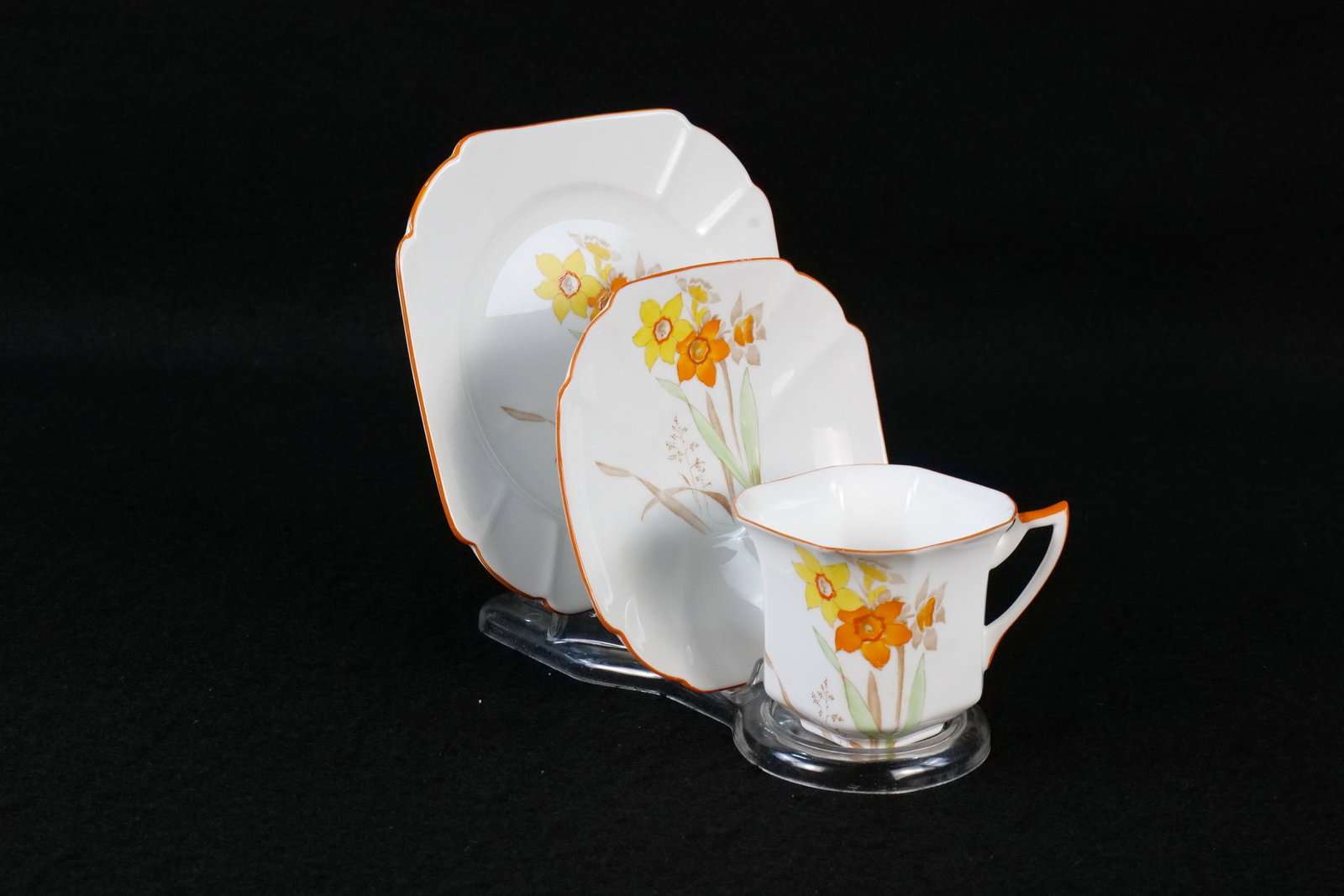 Vintage Shelley England Bone China "Narcissus" Trio (1 of 13)
