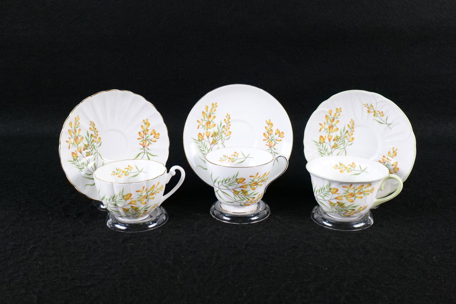 Lot of 3 Shelley Golden Broom Cups and Saucers (1 of 19)