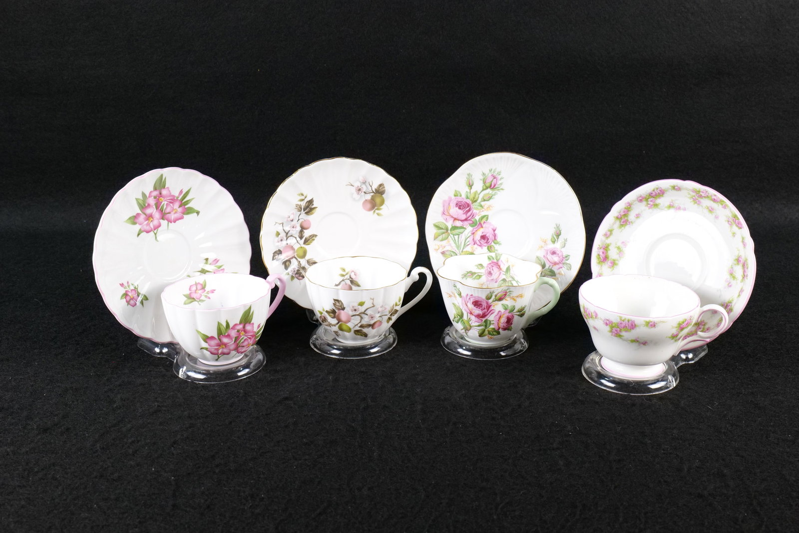 Lot of 4 Shelley Floral Teacups and Saucer Duos (1 of 19)