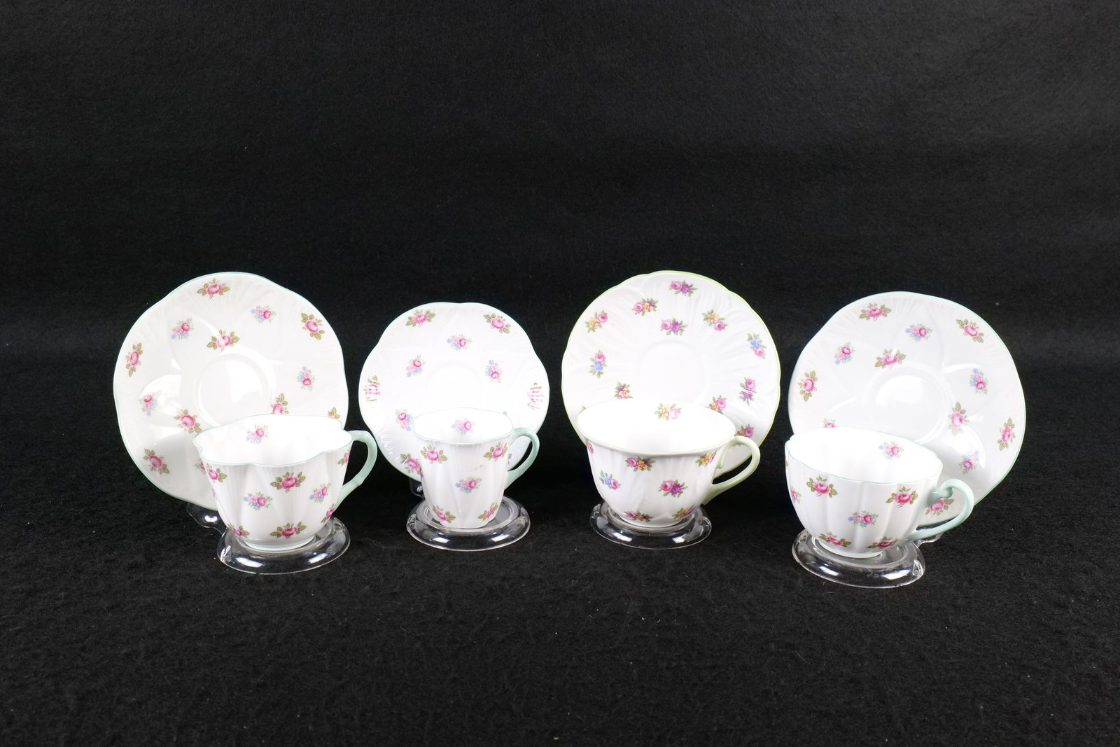 Lot of 4 Shelley Rose Patterned Teacups and Saucers (1 of 19)