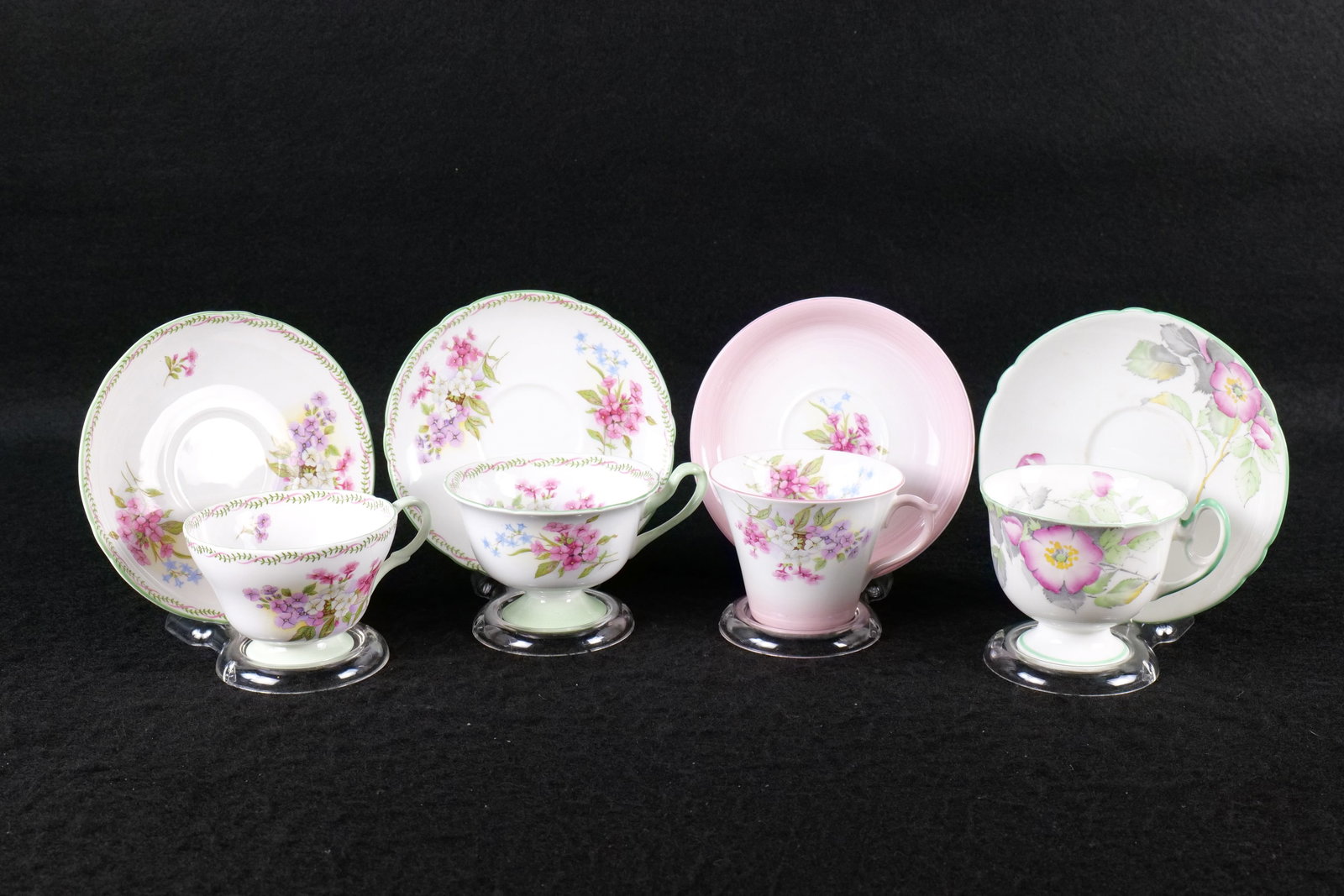 Lot of 4 Shelley Floral Teacups and Saucers (1 of 19)