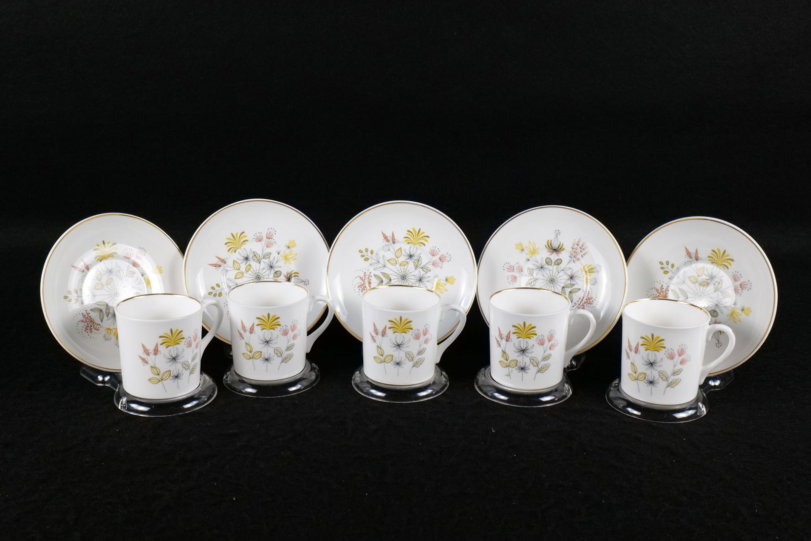 Lot of 5 Shelley "Enchantment" Teacups/Saucers: Lot of 5 Shelley "Enchantment" Teacups/Saucers. Pattern #2476. Believe it to be Mocha Shape. Mid Century Modern. This Shelley Collection came from the Judy and Jerry Silverman Collection. Most of the 