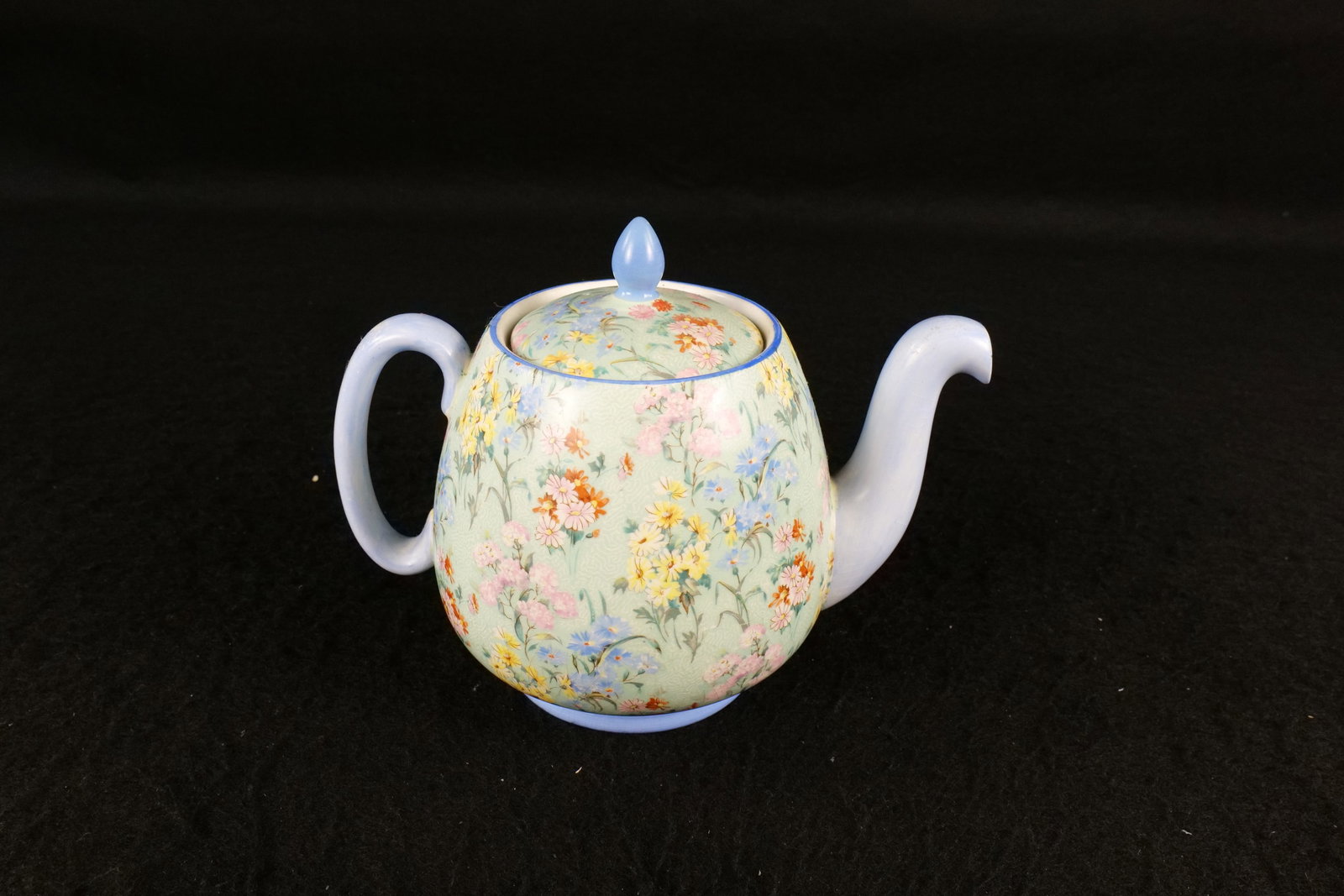Shelley Melody Chintz Teapot (1 of 8)