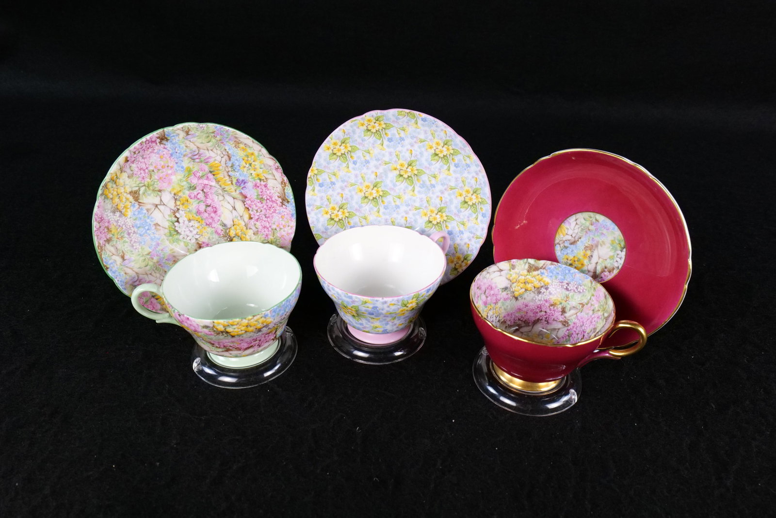 Lot of 3 Shelley Chintz Teacups and Saucers (1 of 19)