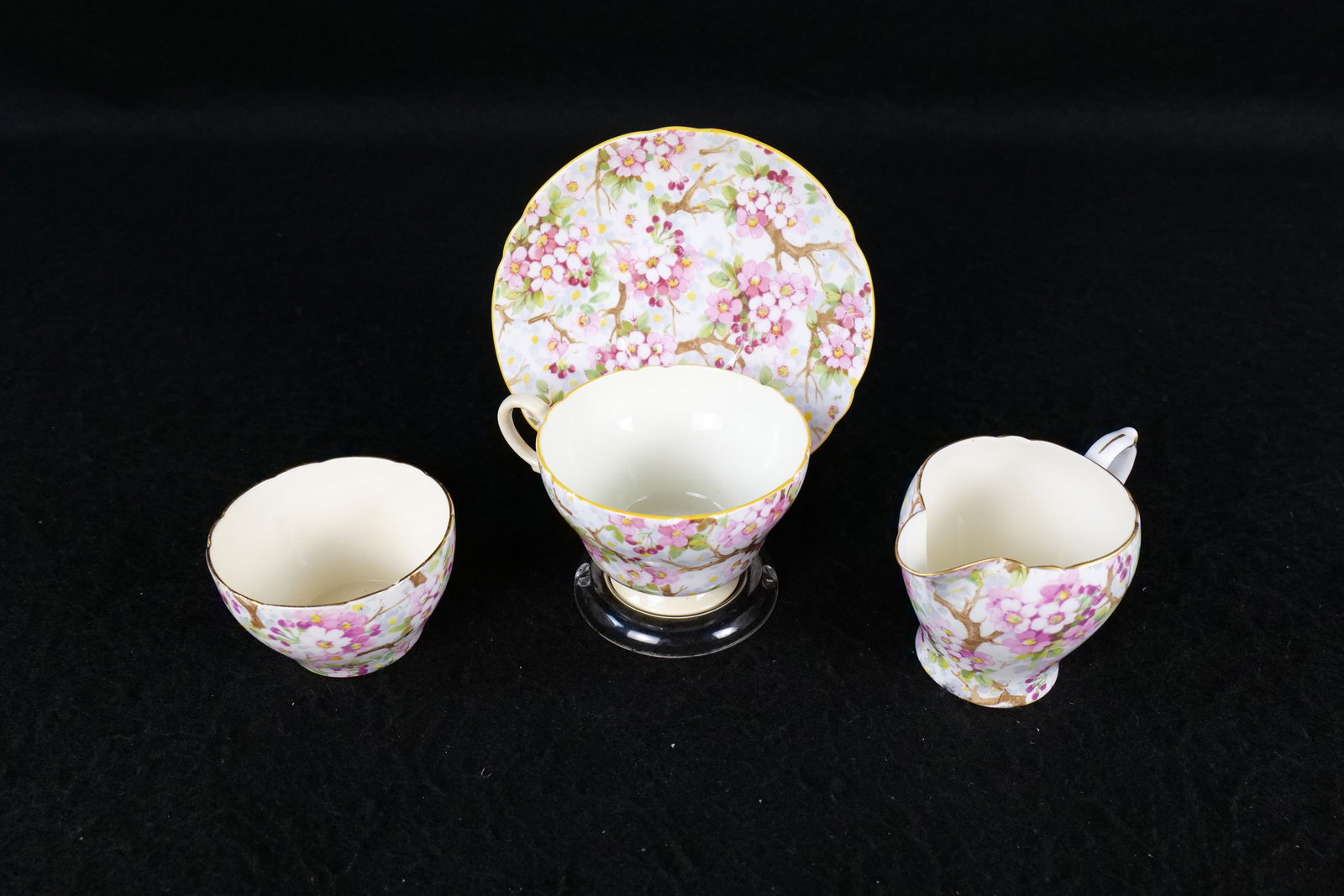 Lot of Shelley "Maytime" Chintz Tea ware (1 of 19)