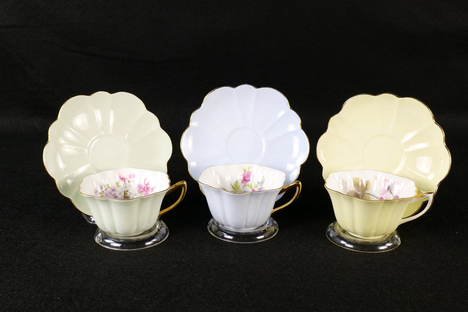 Lot of 3 Shelley Teacups and Saucers (1 of 19)