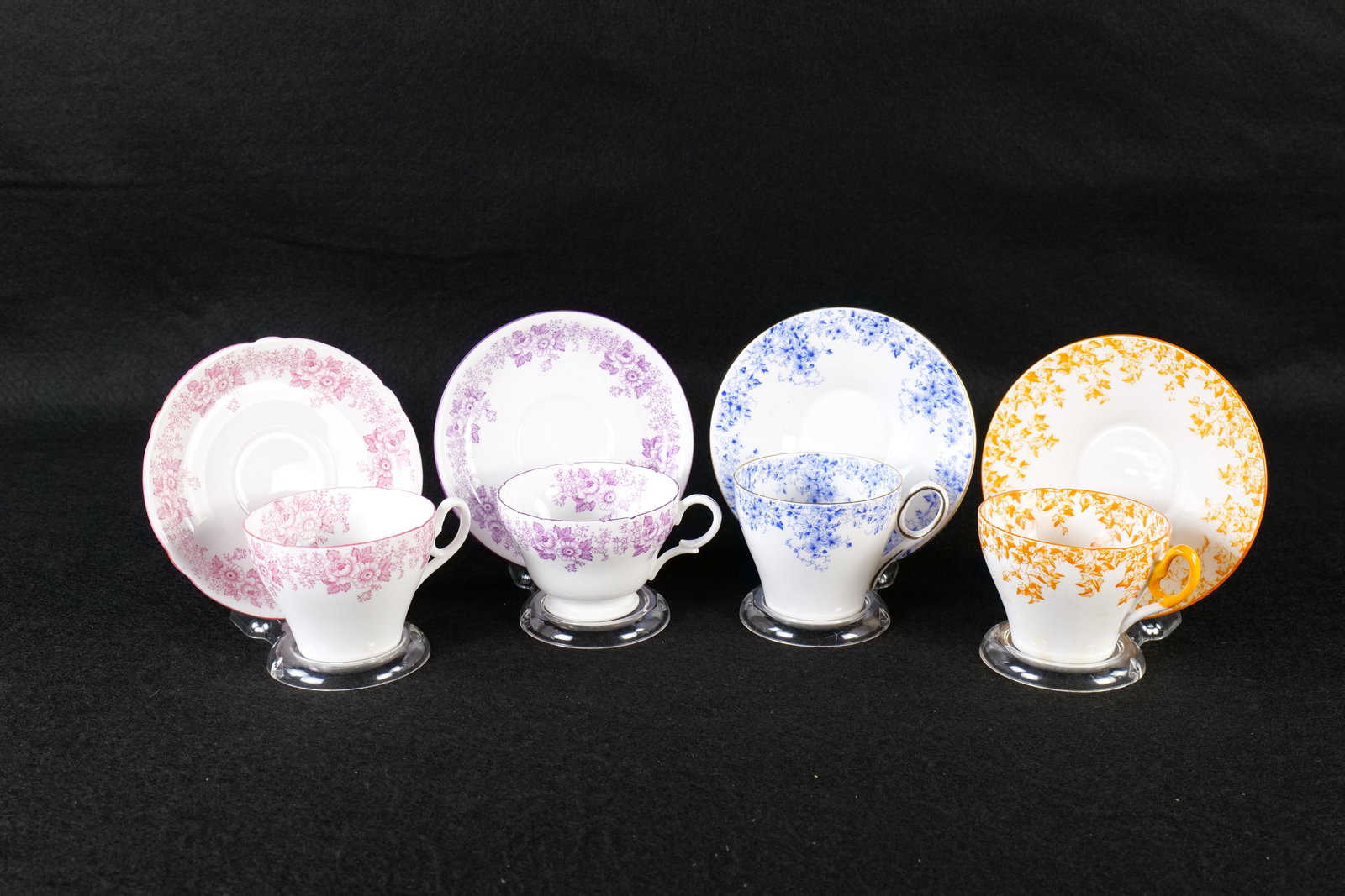 Lot of 4 Floral Border Teacup and Saucers (1 of 19)