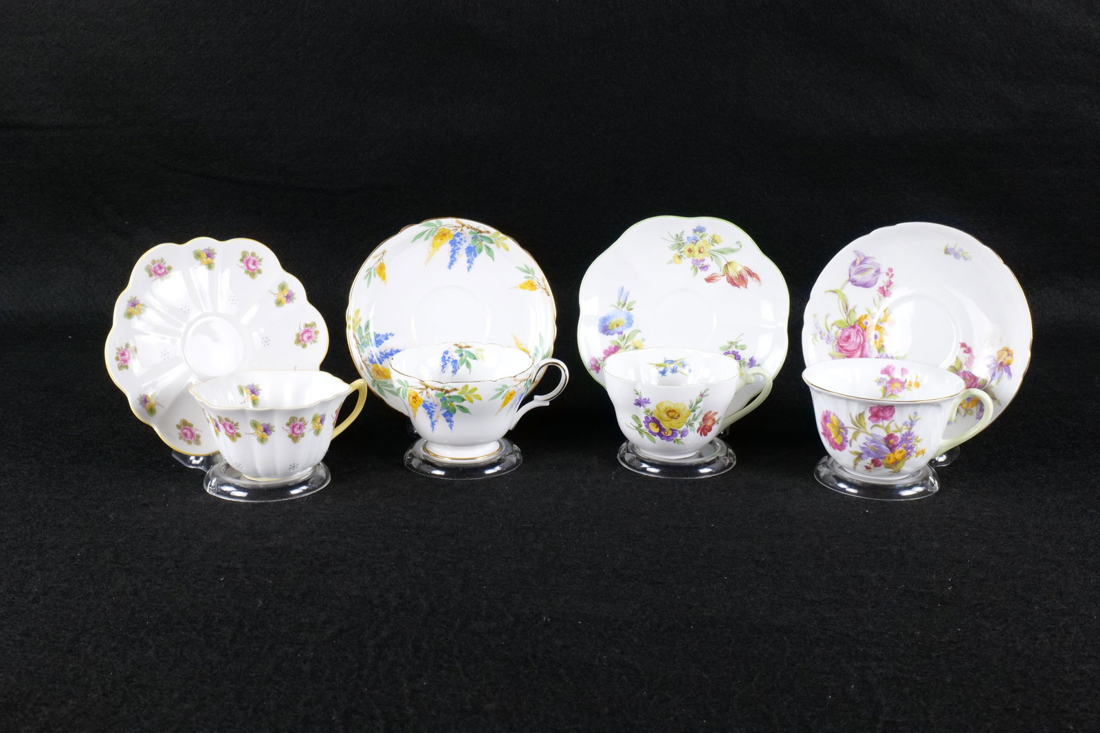 Lot of 4 Shelley Floral Teacups and Saucers (1 of 19)