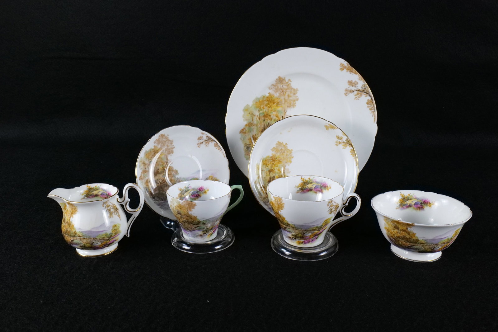 Lot of Shelley "Heather" Tea ware Items (1 of 19)