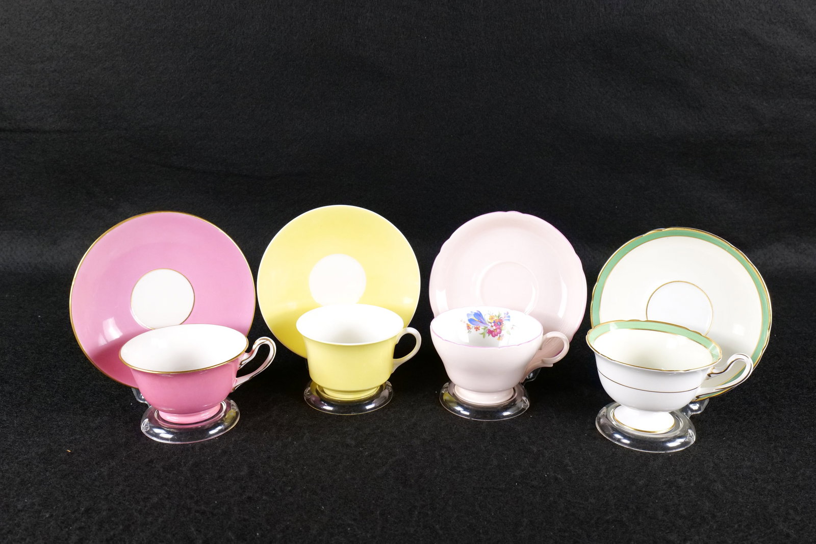 Lot of 4 Shelley Bone China Teacups and Saucers (1 of 19)