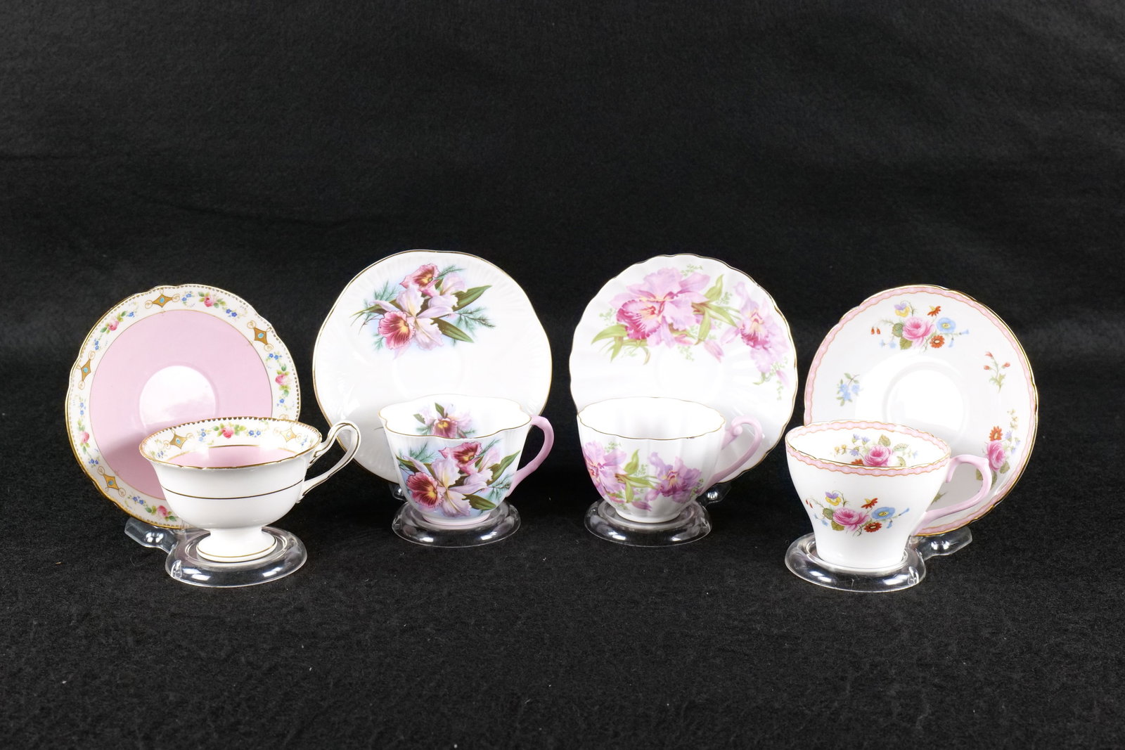 Lot of 4 Shelley Bone China Floral Teacups and Saucers (1 of 20)