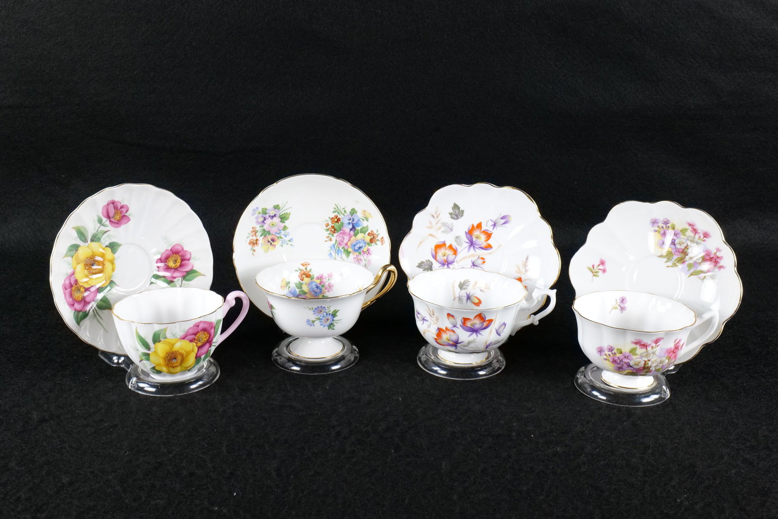 Lot of 4 Shelley Bone China Teacups and Saucers (1 of 19)