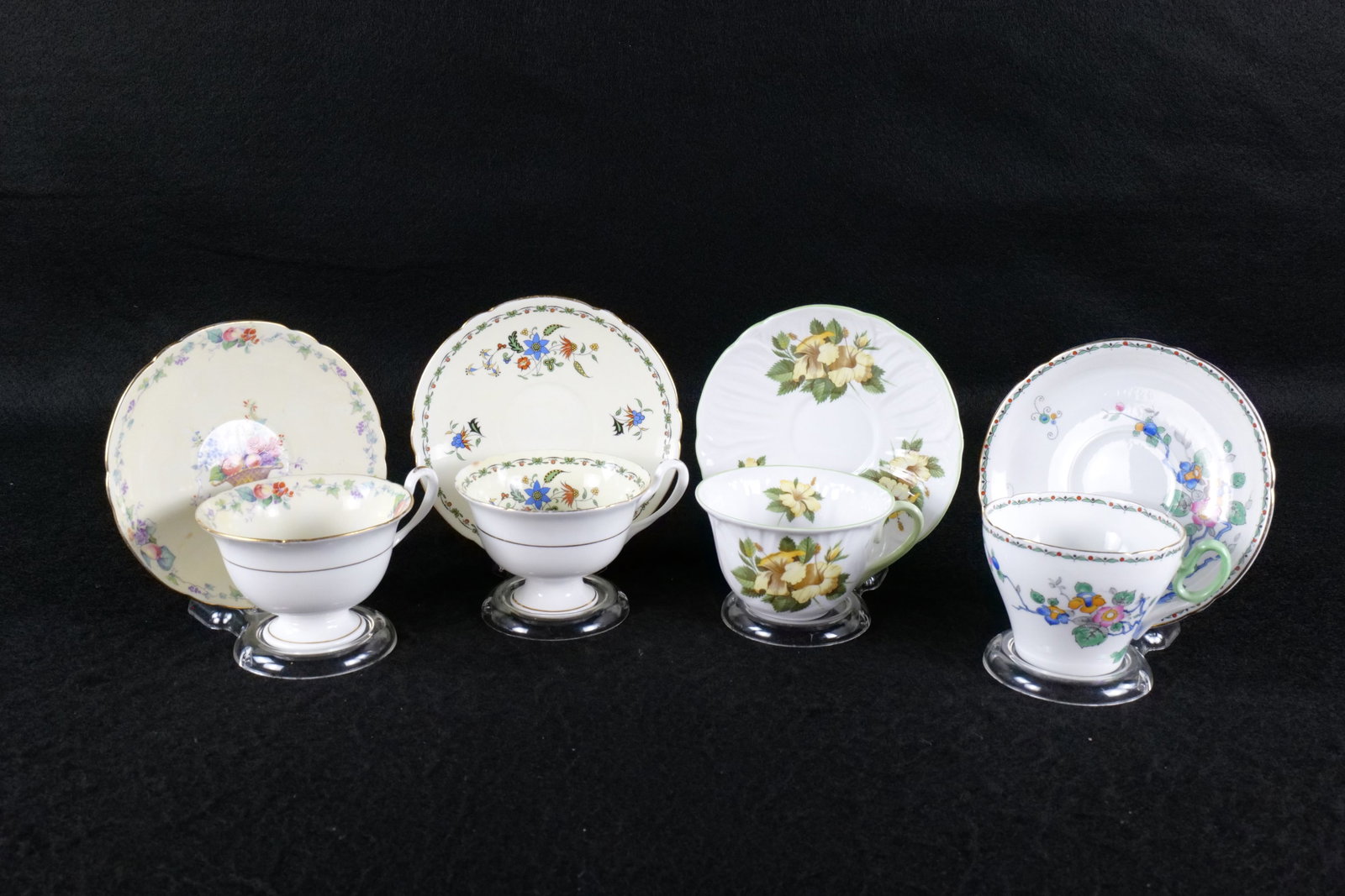 Lot of 4 Shelley Bone China Teacups and Saucers (1 of 19)