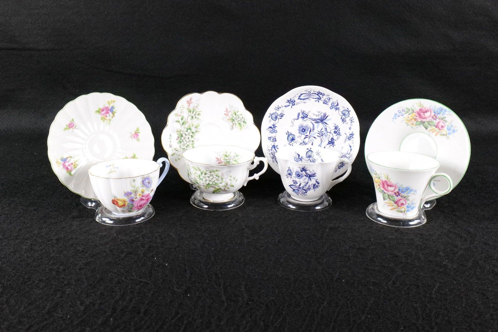 Lot of 4 Shelley Bone China Teacups and Saucers (1 of 19)