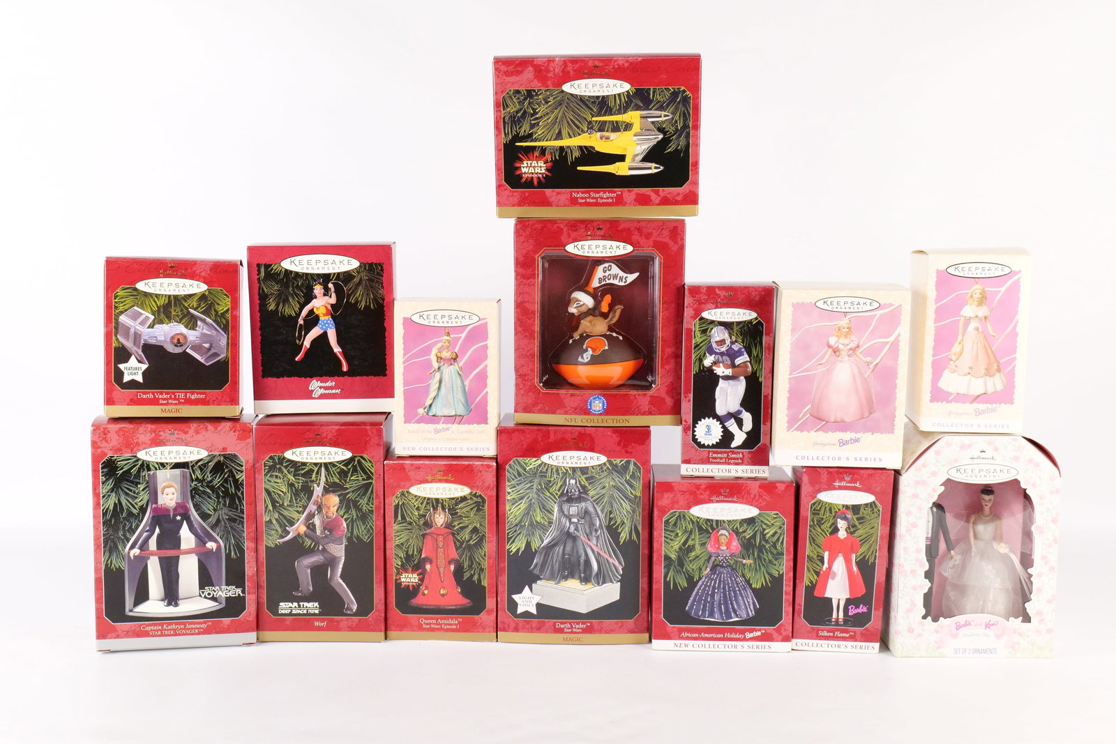 Lot of 15 Hallmark Ornaments: Lot of 15 Hallmark Ornaments. Including Barbie, Star Wars, Star Trek, Sports, and Wonder Woman. All invoices must be paid within 24 hours of the sale. We offer multiple shipping options, please read t