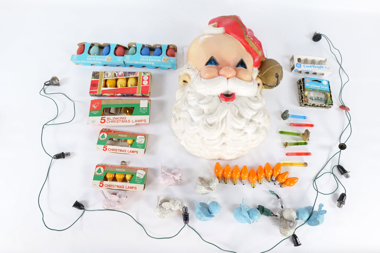 Lot of Assorted Christmas Items (1 of 10)
