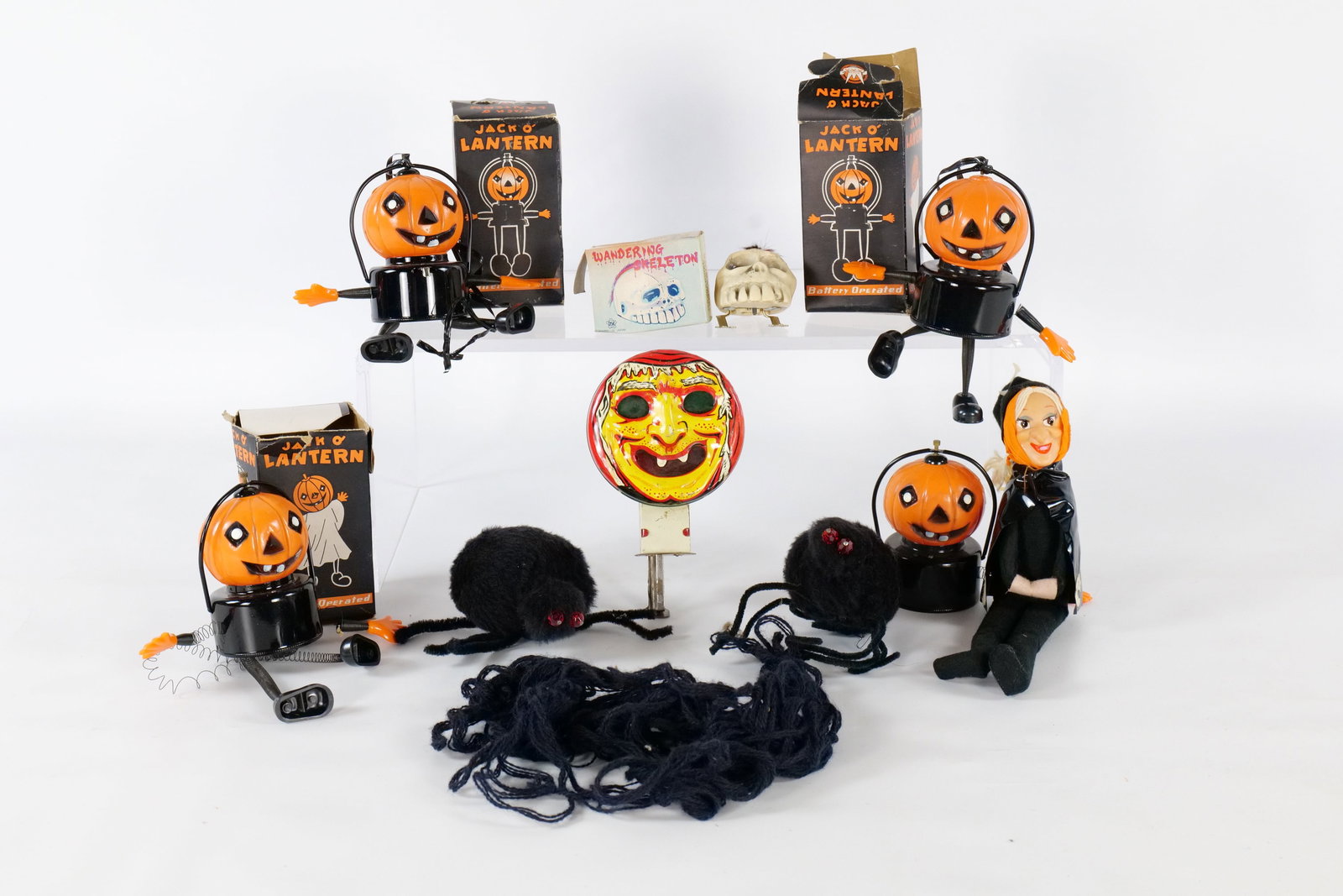 Lot of Vintage Halloween Decorations (1 of 20)