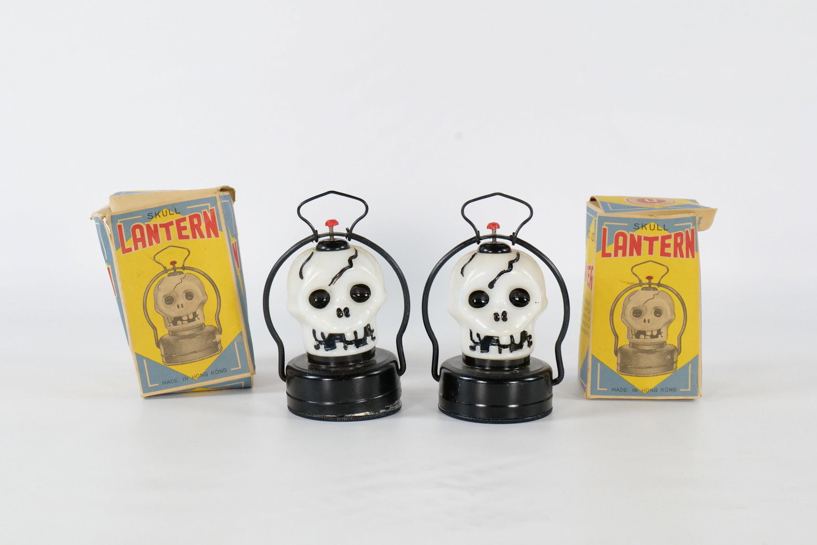 Lot of 2 Vintage U Brand Skull Lanterns (1 of 16)