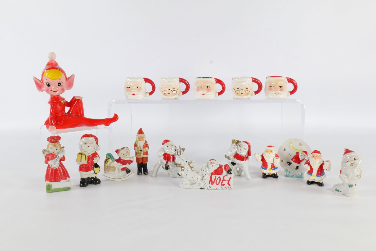 Lot of Ceramic Christmas Items (1 of 17)