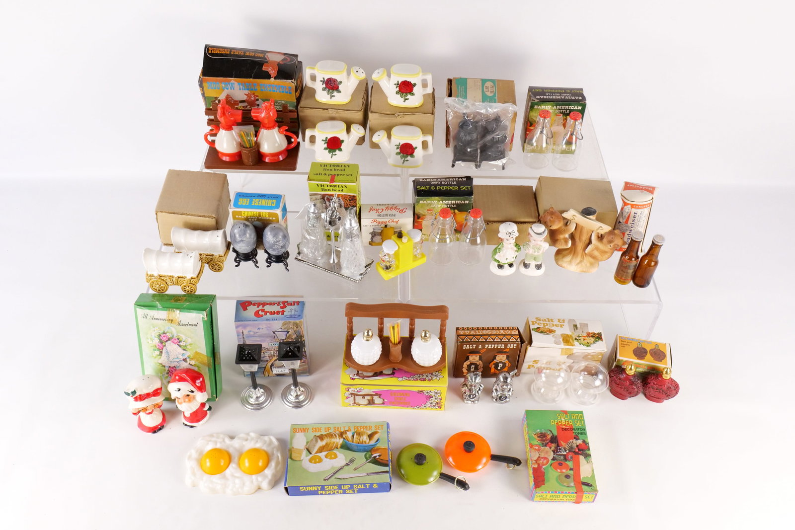 Lot of Salt and Pepper Shakers (1 of 16)