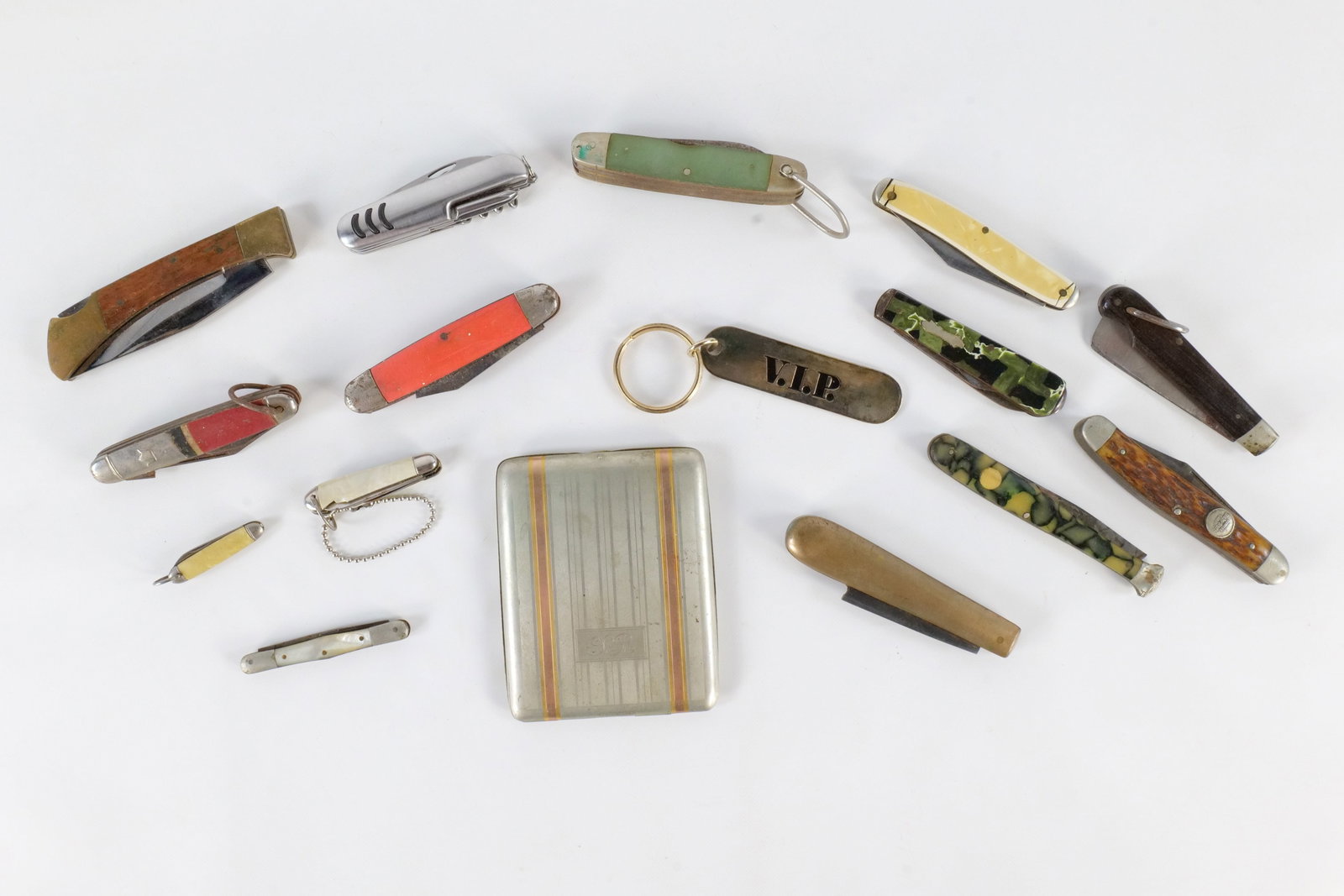 Lot of Pocket Knives (1 of 20)