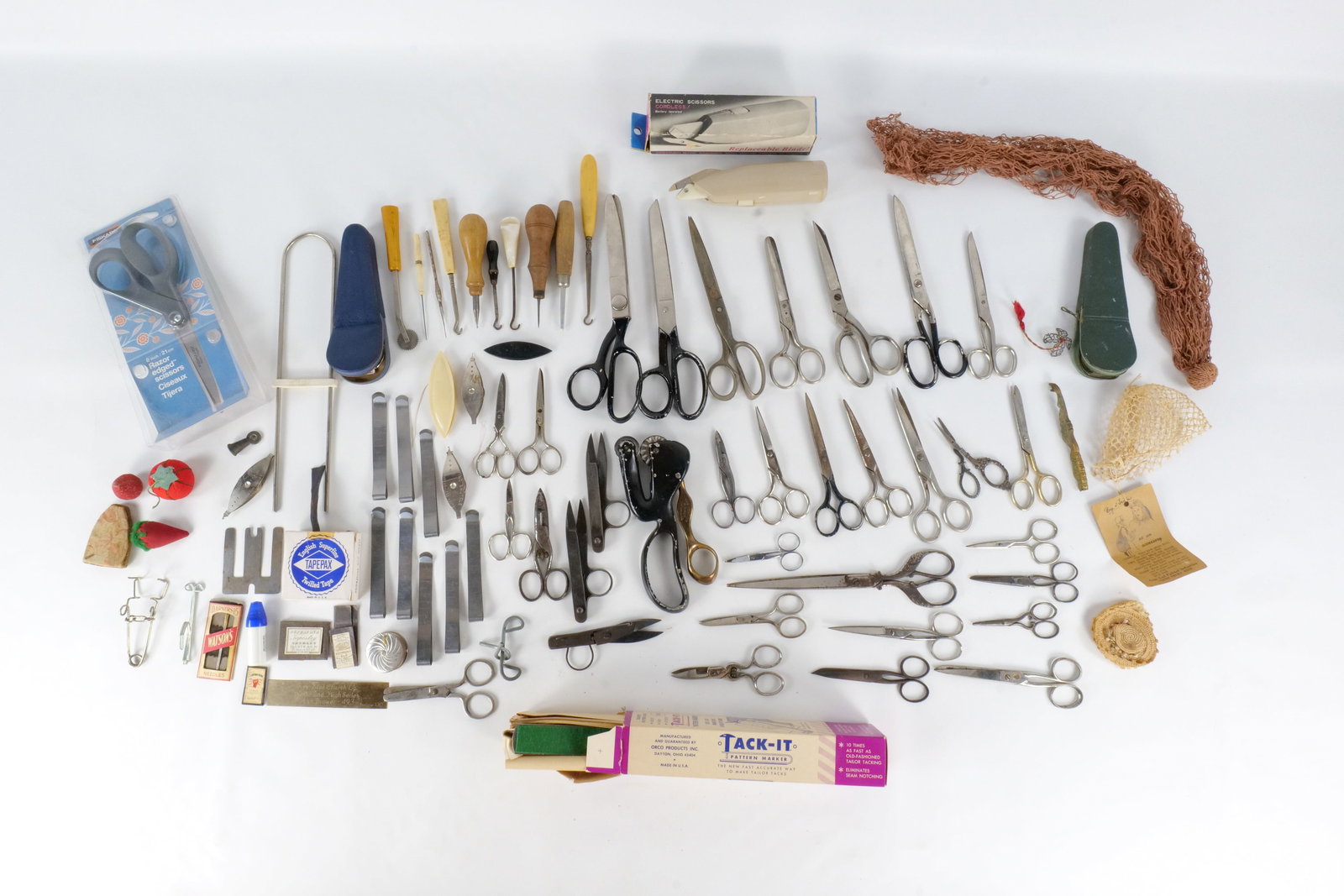 Sewing Lot (1 of 19)
