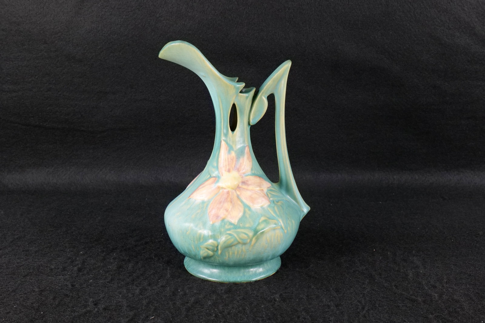 Roseville Pottery Clematis Ewer (1 of 9)