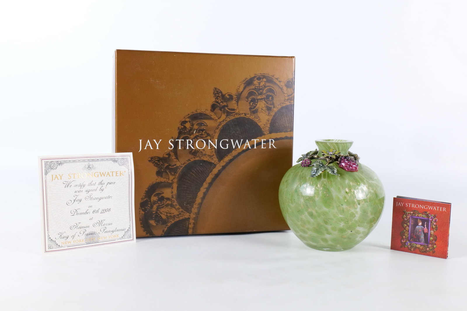 Jay Strongwater Strawberry Green Glass Bud Vase - Signed (1 of 13)