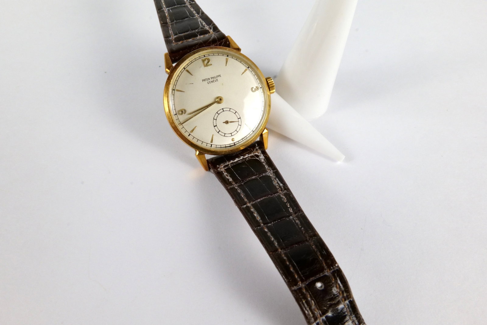 Vintage Patek Philippe Calatrava 18K Wristwatch (1 of 20)