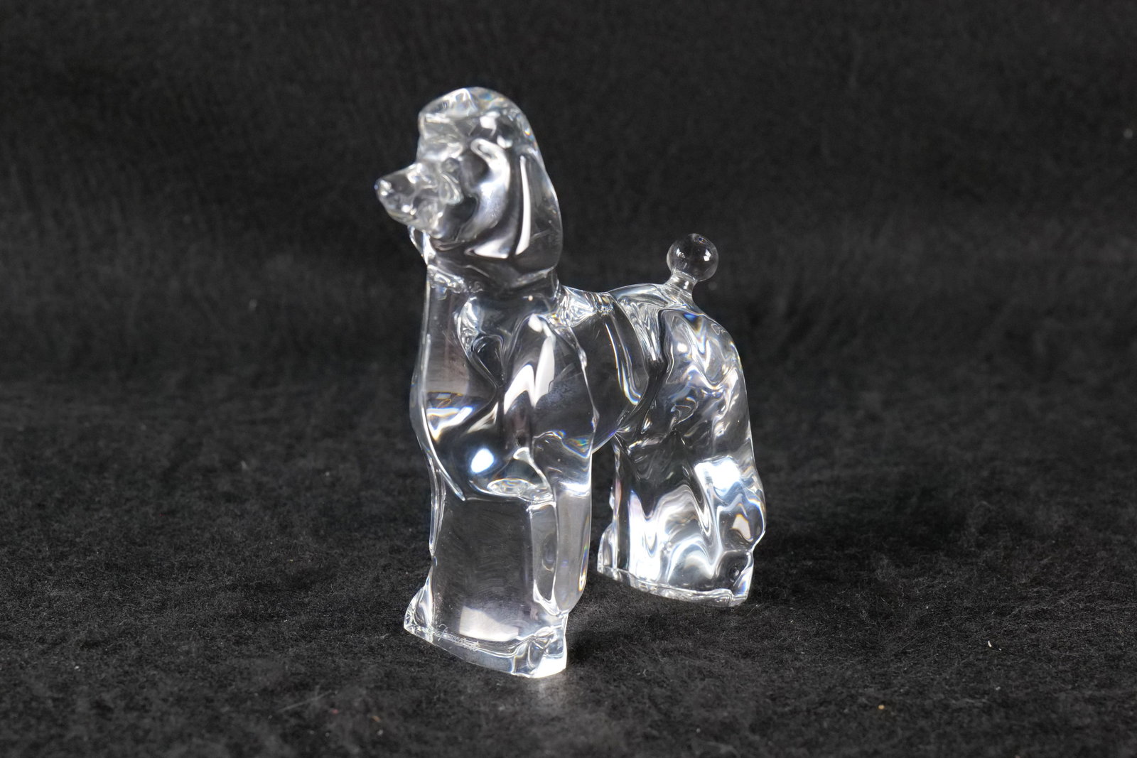 Baccarat Poodle Figurine: Baccarat poodle dog figurine. Measures approx. 6" tall x 5" wide. All invoices must be paid within 24 hours of the sale. We offer multiple shipping options, please read the shipping terms to understan