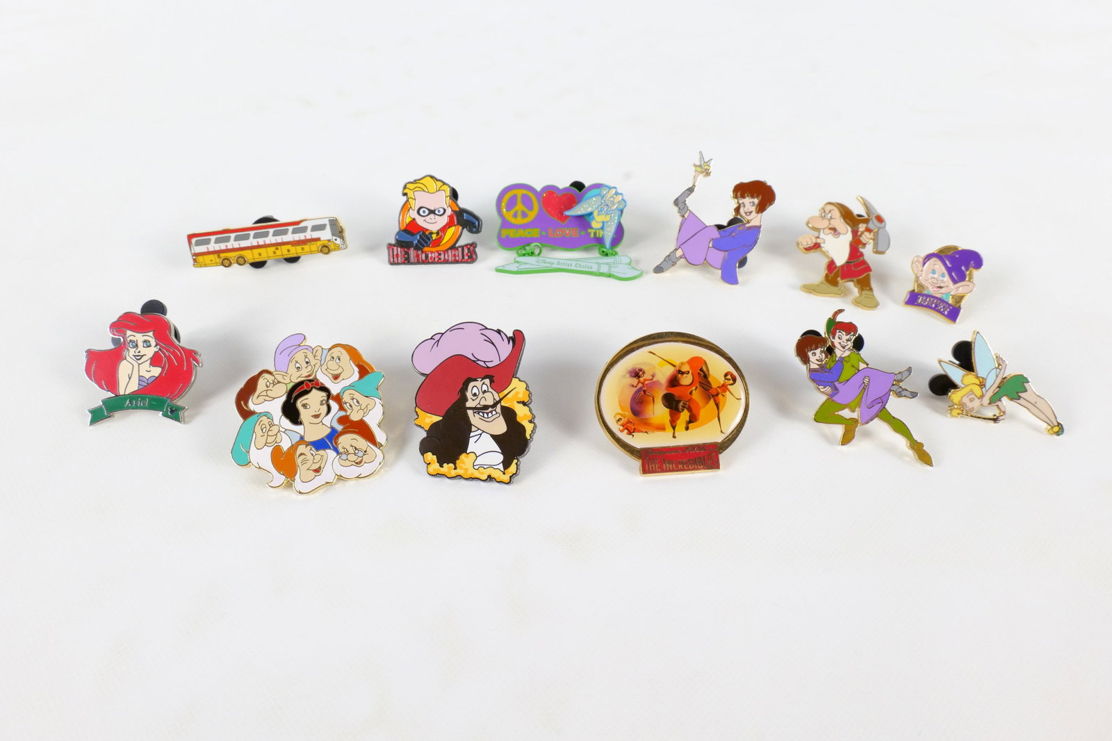 Lot of 12 Disney Character Pins (1 of 13)