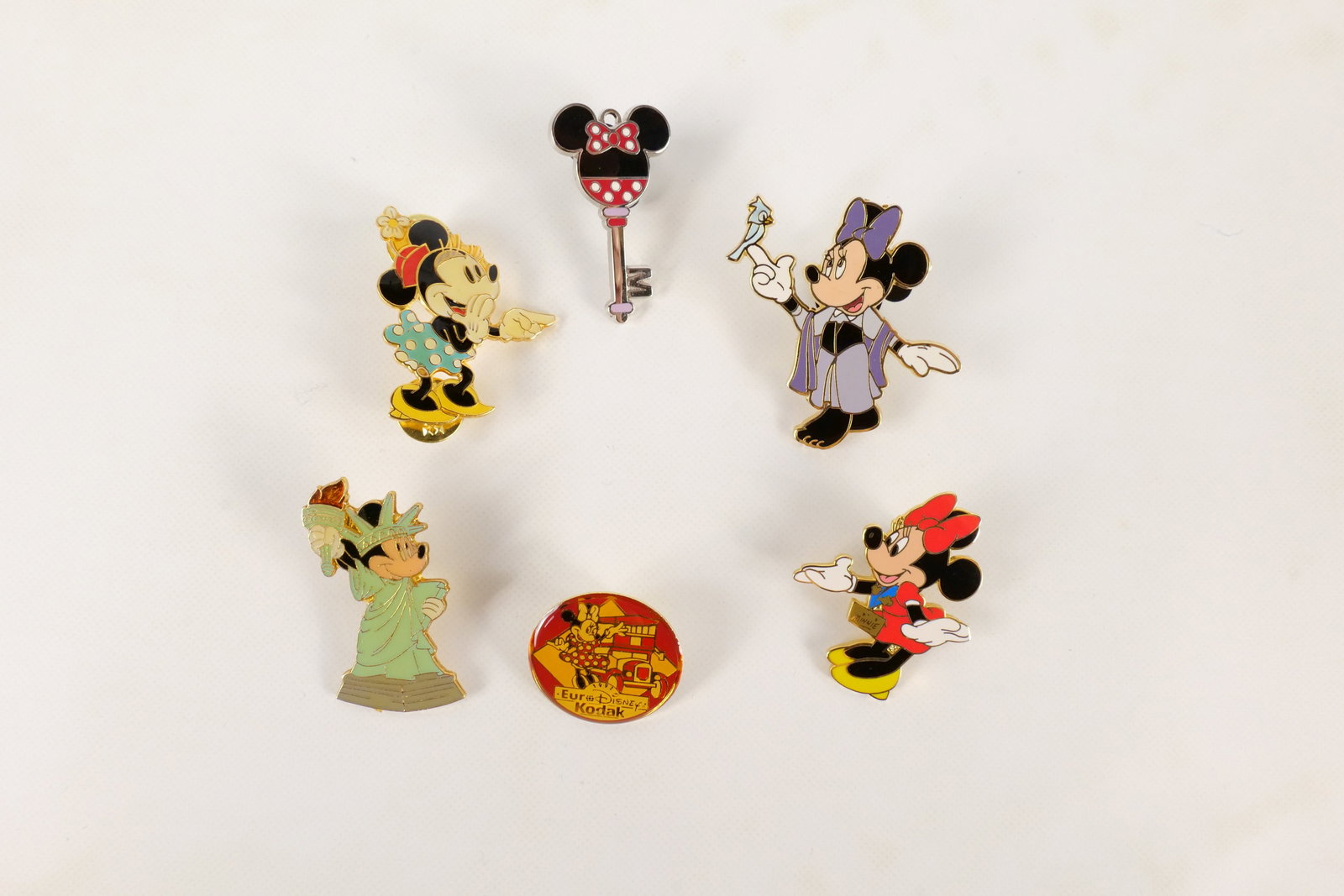 Lot of 6 Disney Minnie Mouse Pins (1 of 13)