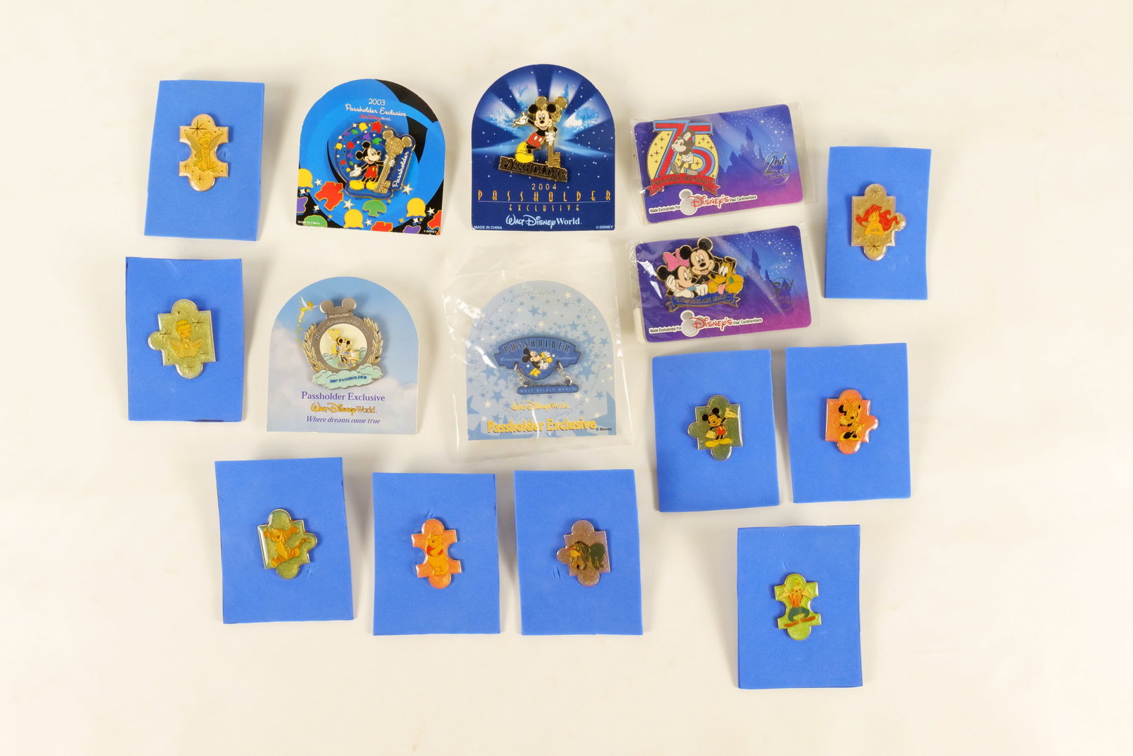 Lot of 15 Disney Pins (1 of 14)
