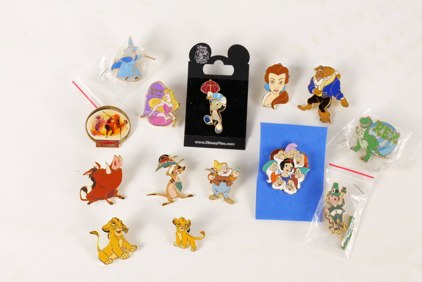 Lot of 14 Disney Character Pins (1 of 15)