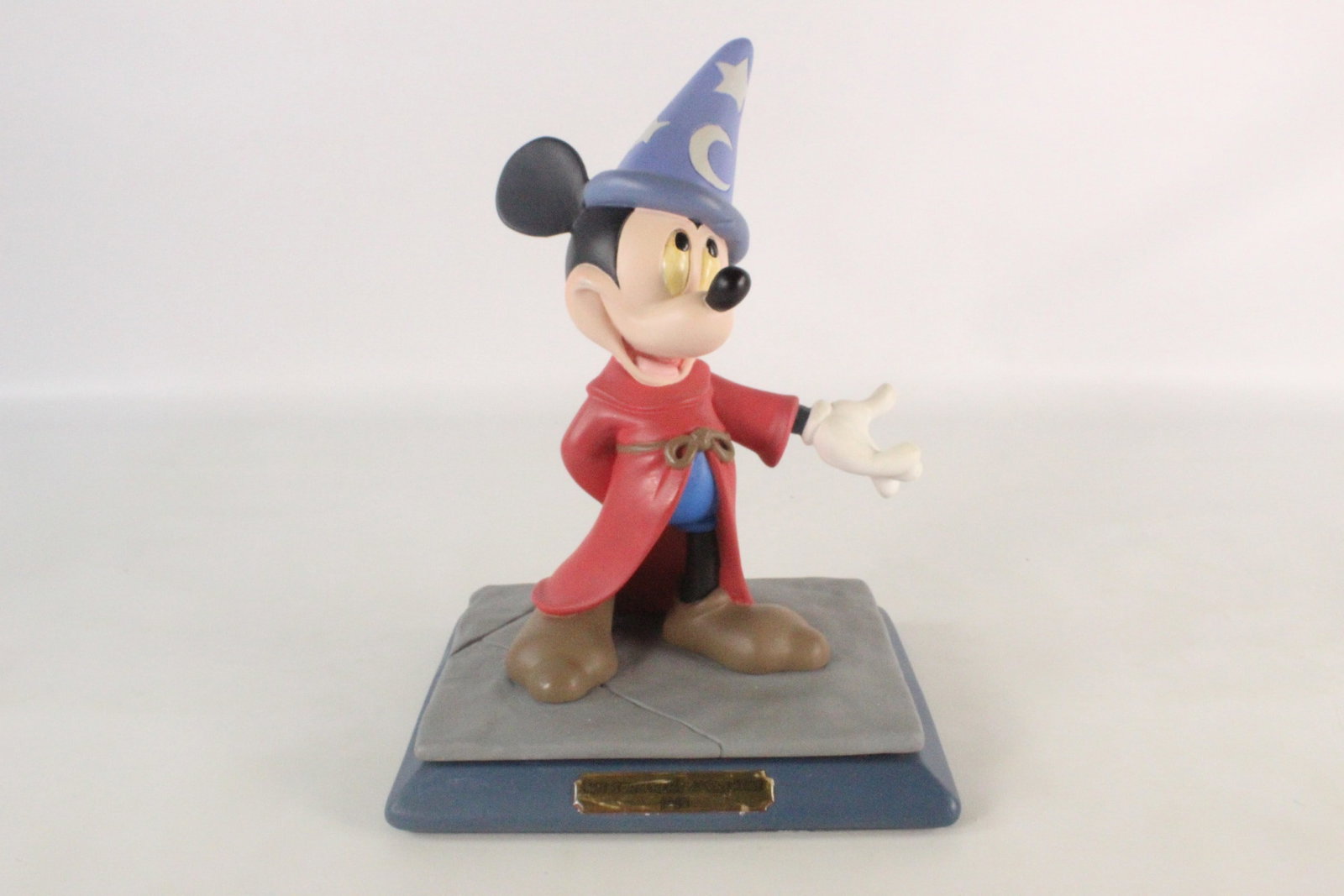 Disneyana 1994 "The Sorcerer's Apprentice" Mickey Mouse Figurine (1 of 11)