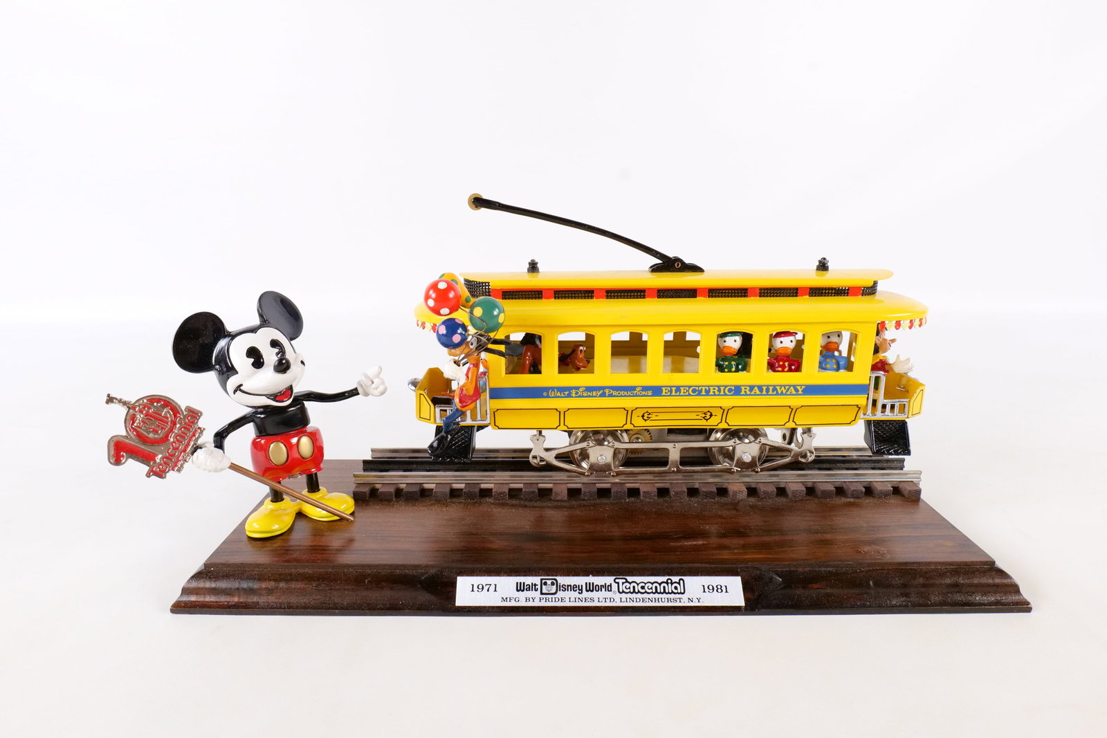 Walt Disney World 1981 Pride Lines Tencennial Electric Railway Streetcar (1 of 12)