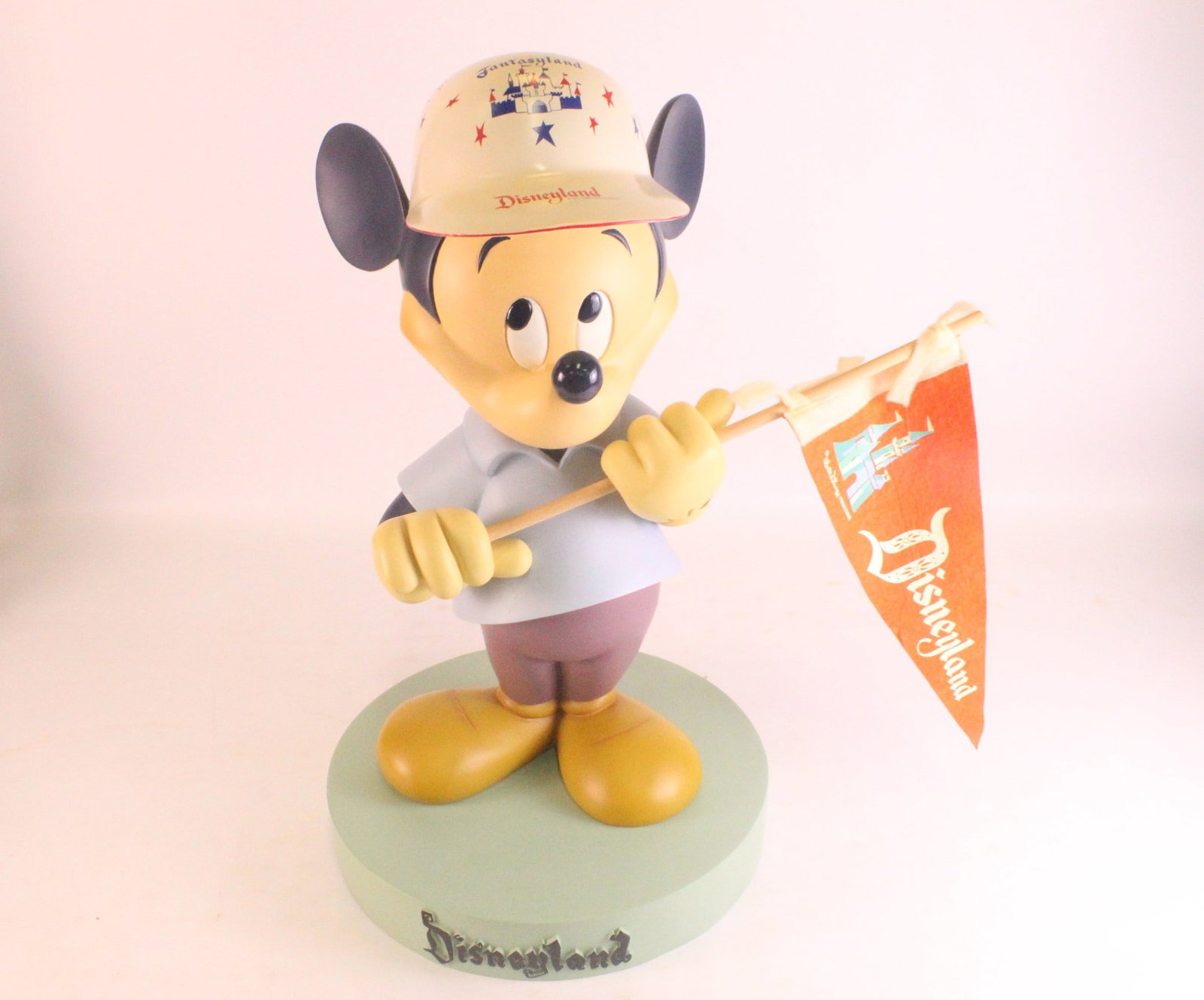 Walt Disney Collectibles "Mickey Mouse at Disneyland Park" Big Figurine (1 of 11)