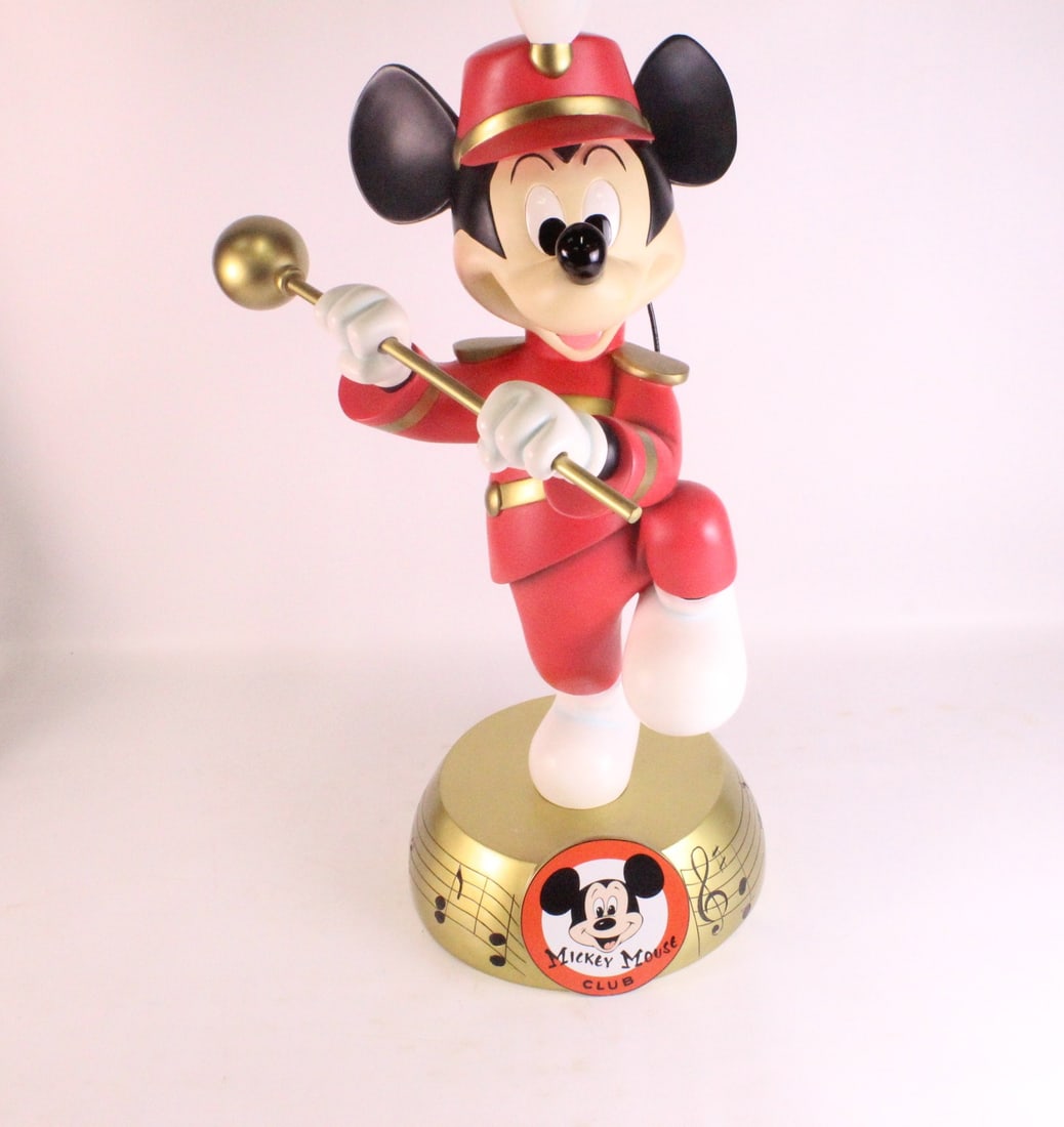 Disney Auctions Mickey Mouse Club Bandleader Mickey Big Fig Statue: Disney Auctions Mickey Mouse Club Bandleader Mickey Big Fig Statue. Limited Edition 250 pieces. Comes on base. Measures 25 1/2 inches tall. Base measures 12 inches in diameter. All invoices must be pa