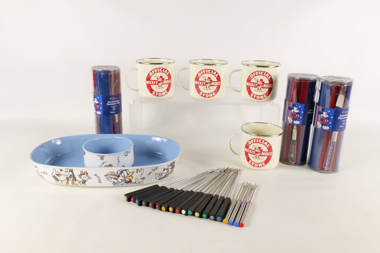 Lot of Disney Kitchenware (1 of 20)