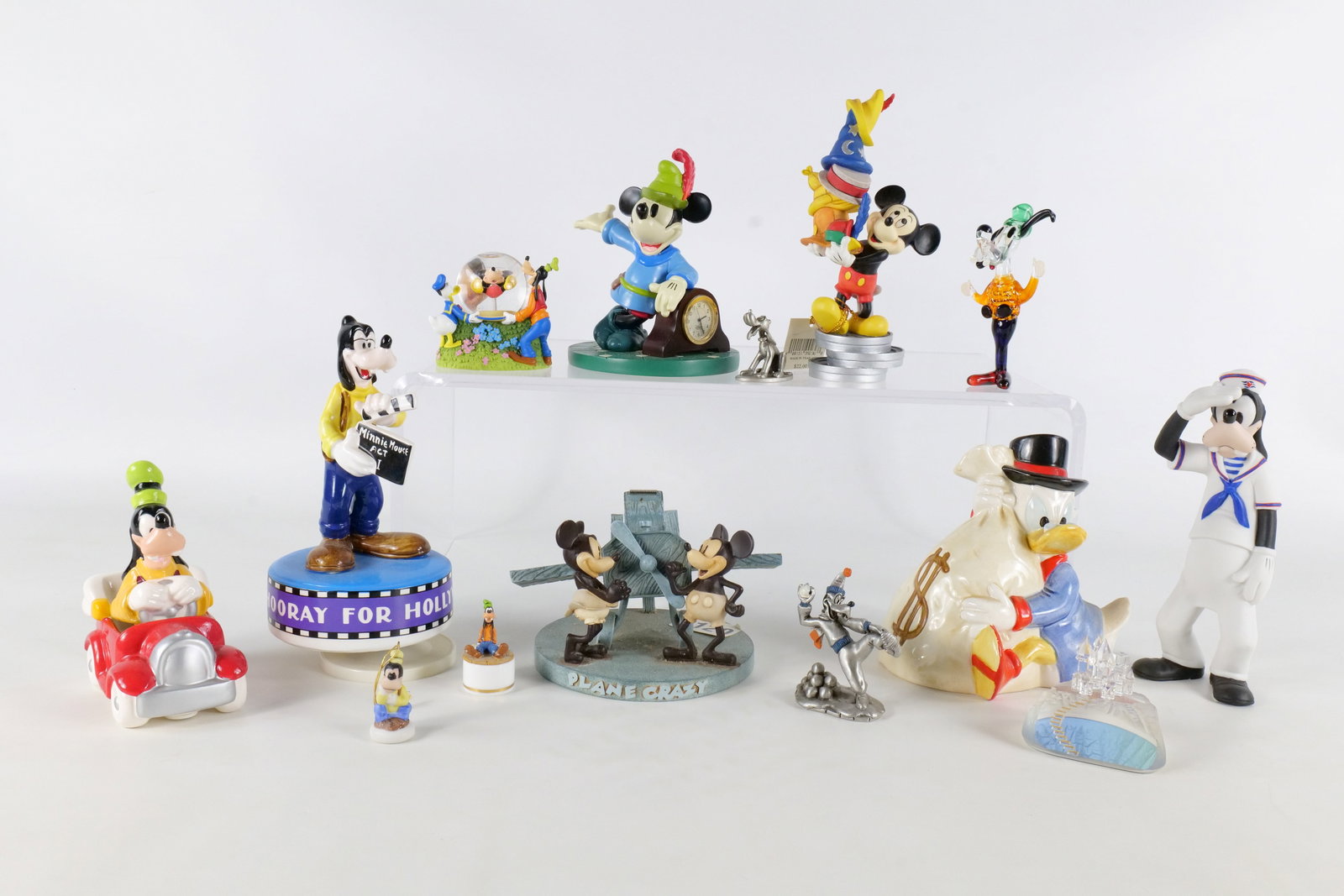 Group Lot of Disney Figures (1 of 16)