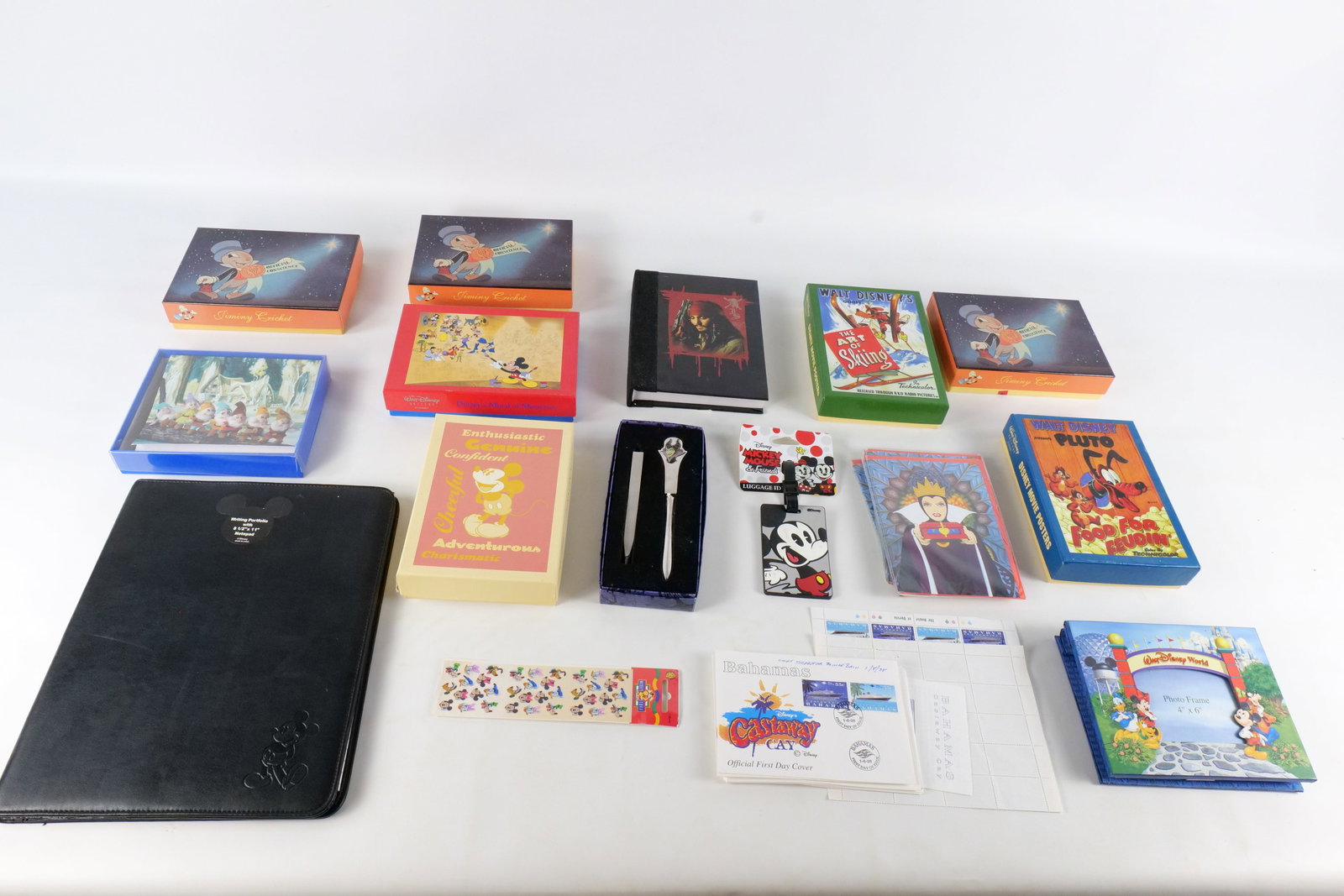 Lot of Walt Disney Collectibles (1 of 8)