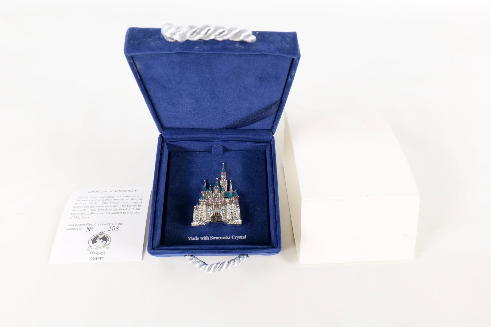 Disney Swarovski Crystal Sleeping Beauty Castle Brooch (1 of 9)