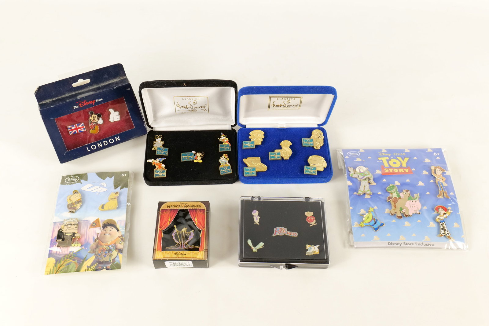 Lot of Disney Pins (1 of 19)