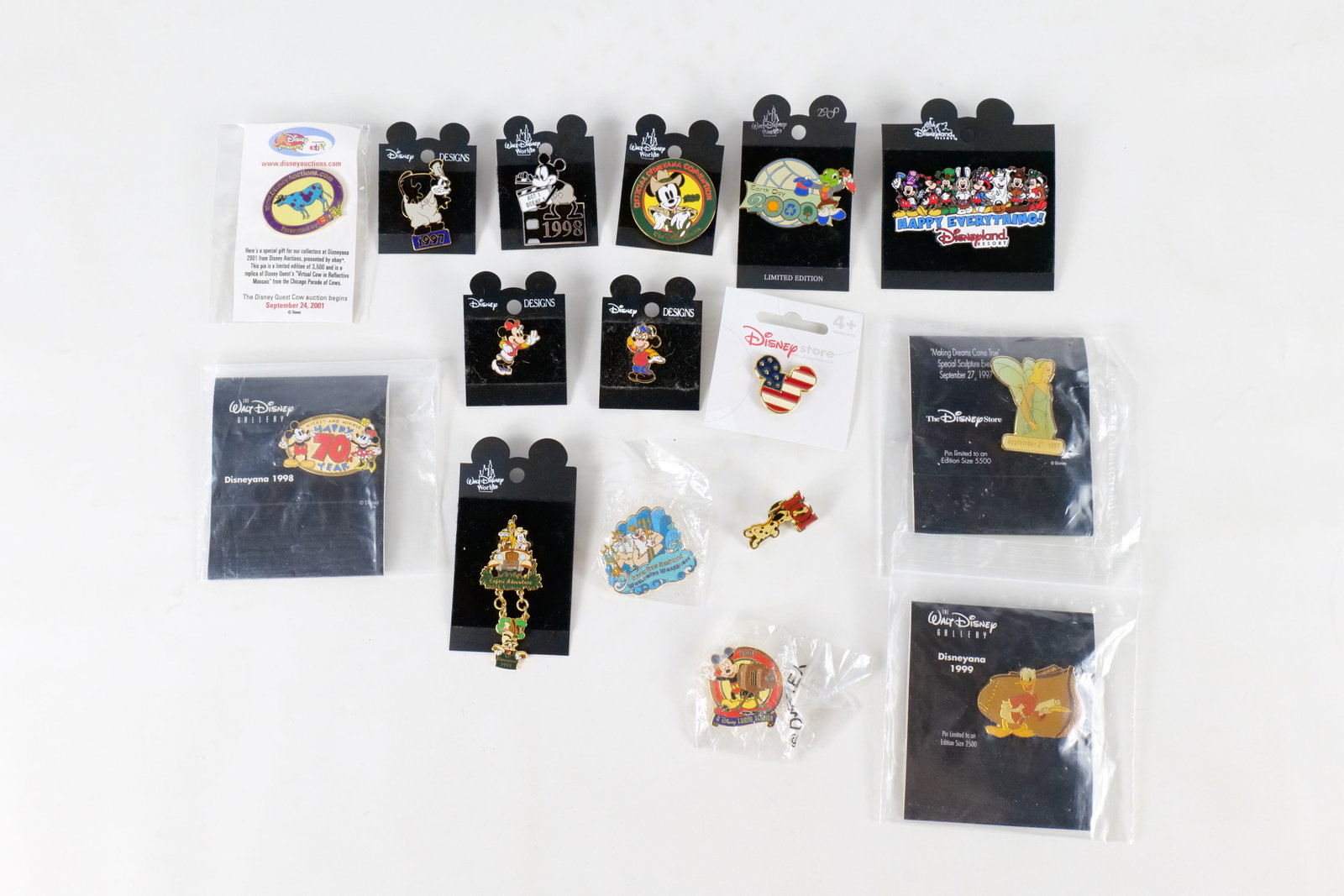 Lot of 16 Disney Pins (1 of 15)