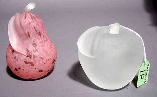 LOT OF TWO MURANO FROSTED GLASS PEAR PAPERWIGHTS: LOT OF TWO MURANO FROSTED GLASS PEAR FORM PAPERWEIGHTS, having a spatter design; 4-1/4 inch height