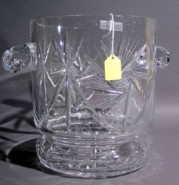 1669 LARGE CLEAR CUT CRYSTAL ICE BUCKET, ''Pinwheel''